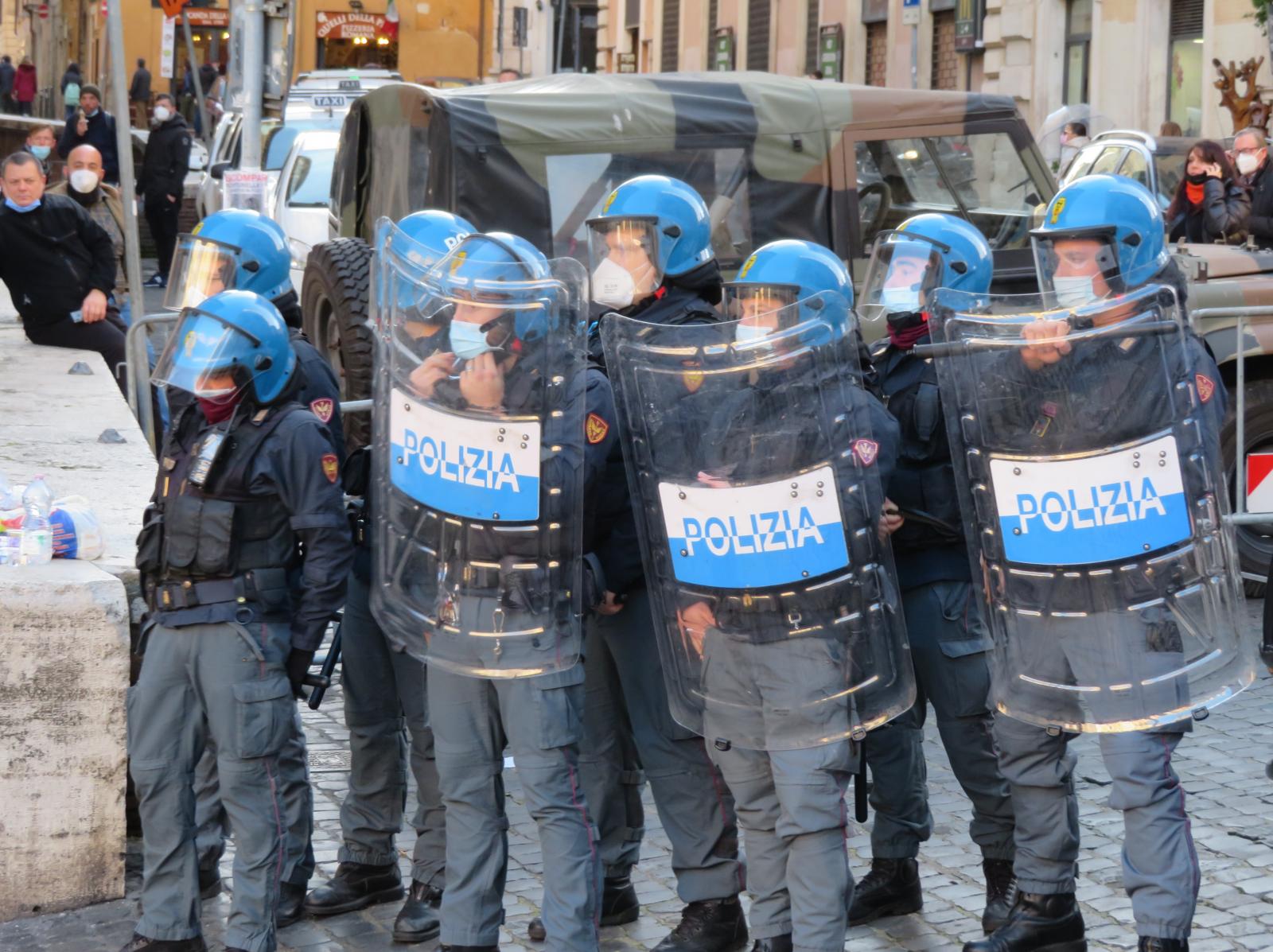 Italian security forces - 