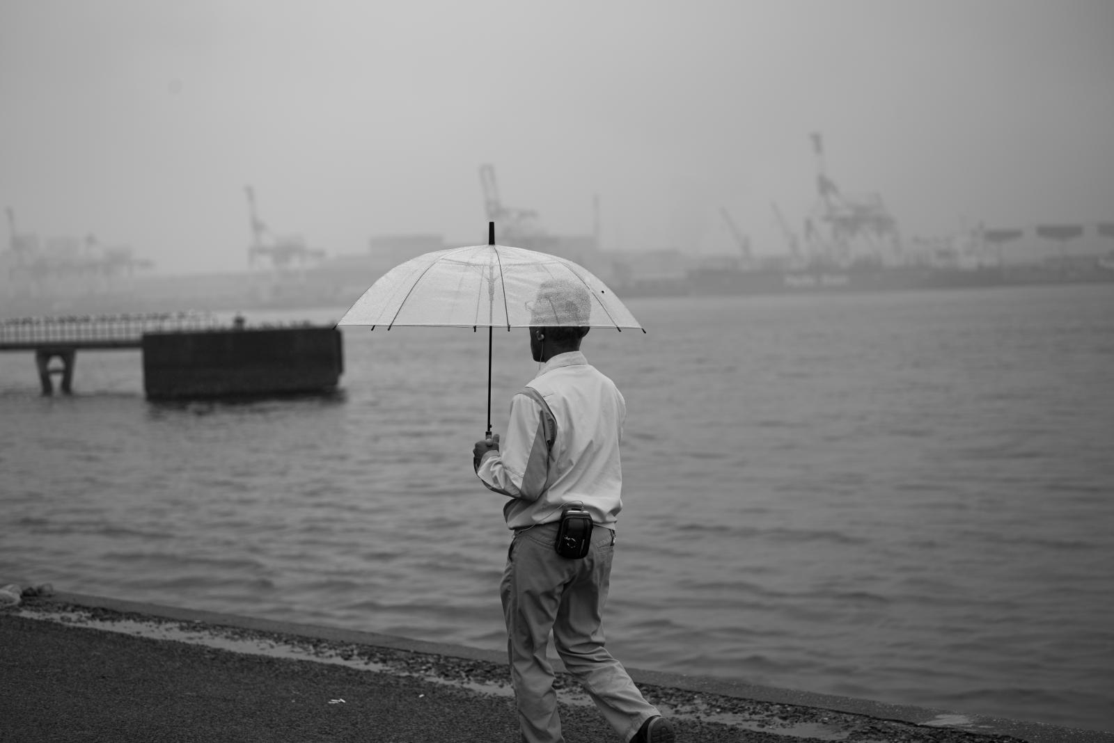 Nagoya Harbour - smoky, lonely....different. At least mysterious.
