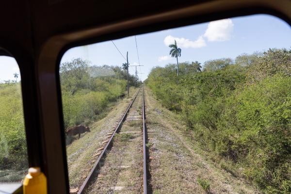 LA ISLA - CUBAN DIARIES - From the Reportage Hershey Train