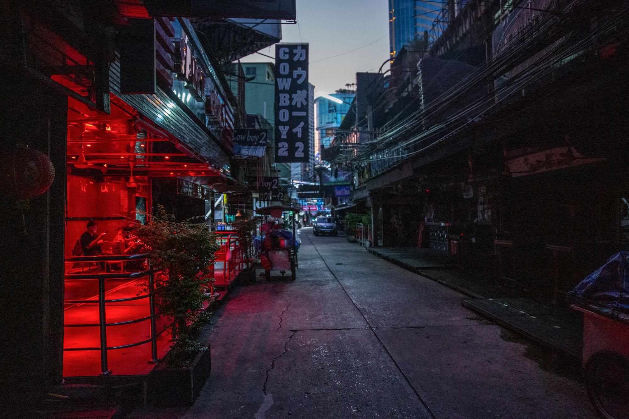 Covid-19: Thailand - The famous Soi Cowboy sits abandoned by tourists and...