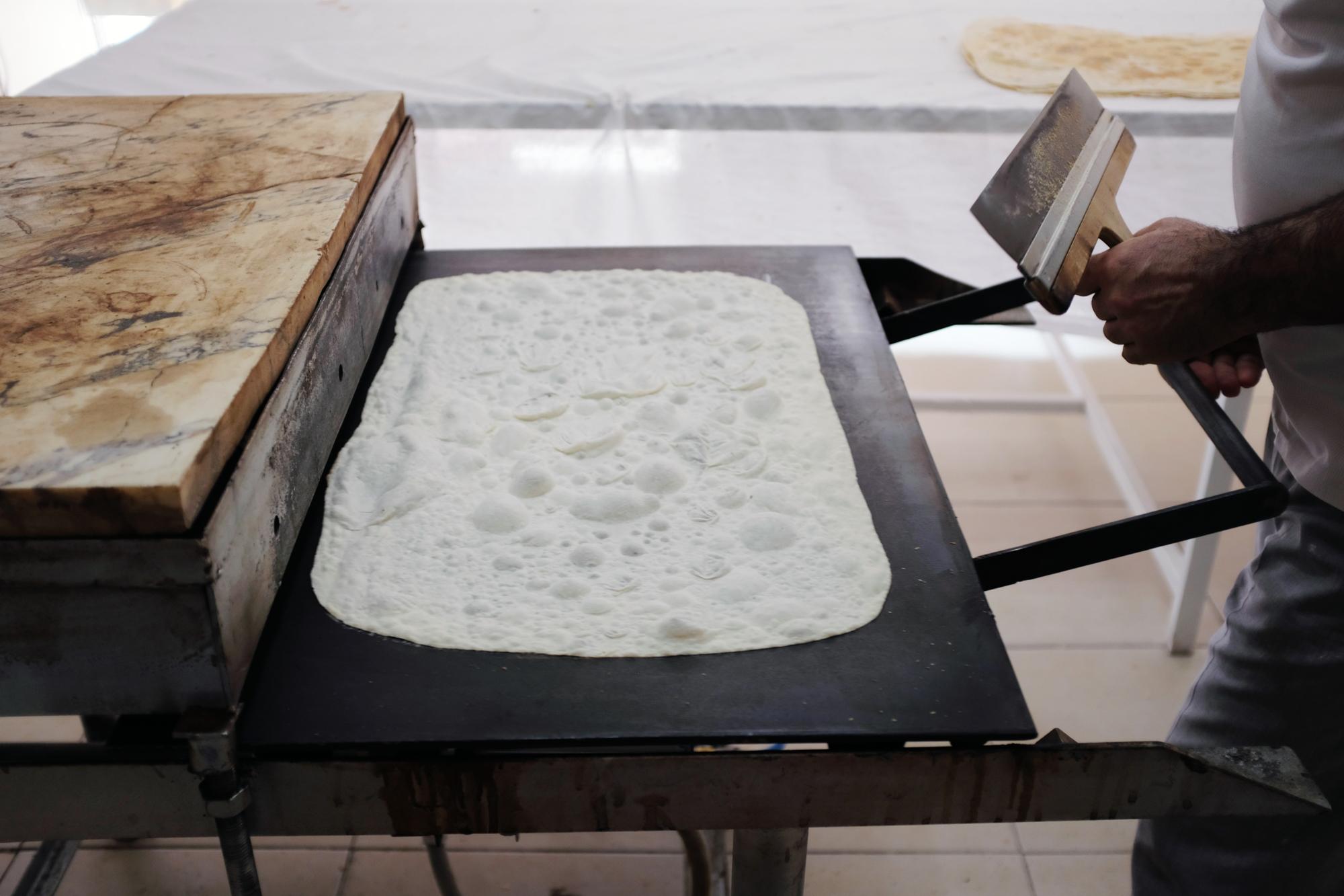 Lavash - Erhan built his oven himself with the help of an expert...