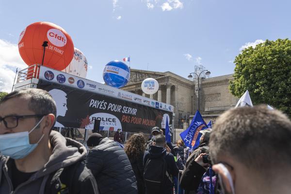 Banner "paid to serve, not to die" during the citizen's rally, inter-union demonstration of police officers such as Alliance Police Nationale, UNSAP, SGP etc., to denounce the laxity of justice and in homage to all police officers injured or killed in the line of duty, in front of the National Assembly, in Paris, May 19, 2021. Antoine Wdo / Hans Lucas Banderole " payes pour servir, pas pour mourir " lors du rassemblement citoyen, manifestation citoyenne inter syndicale des policiers comme Alliance Police Nationale, UNSAP, SGP etc, pour denoncer le laxisme de la justice et en hommage a tous les policiers blesses ou tues en fonction, devant l' Assemblee nationale, a Paris, le 19 mai 2021. Antoine Wdo / Hans Lucas