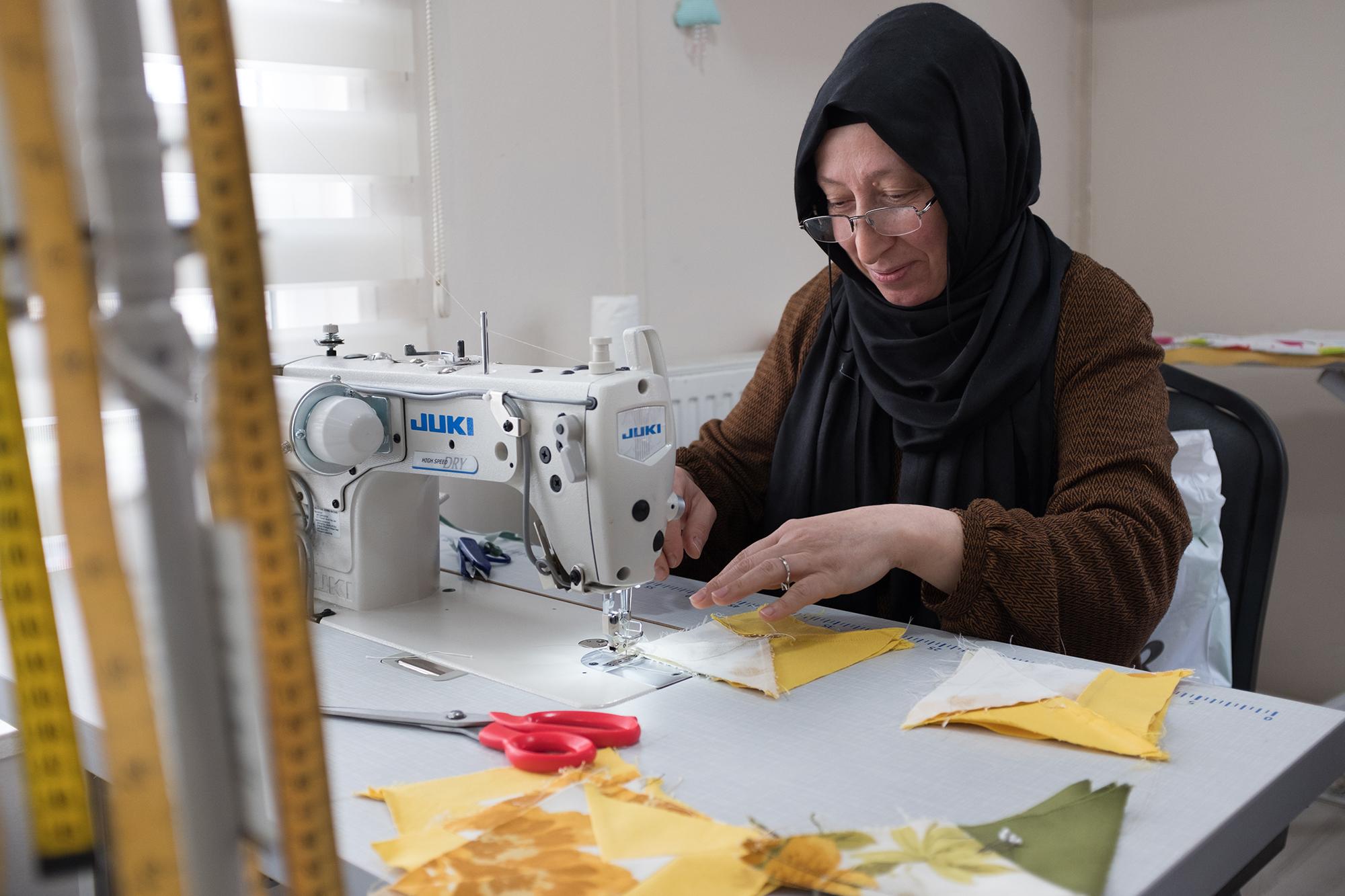 Women at the front line of the economic crisis - At the Ismek center in Fatih, the handicraft sector,...