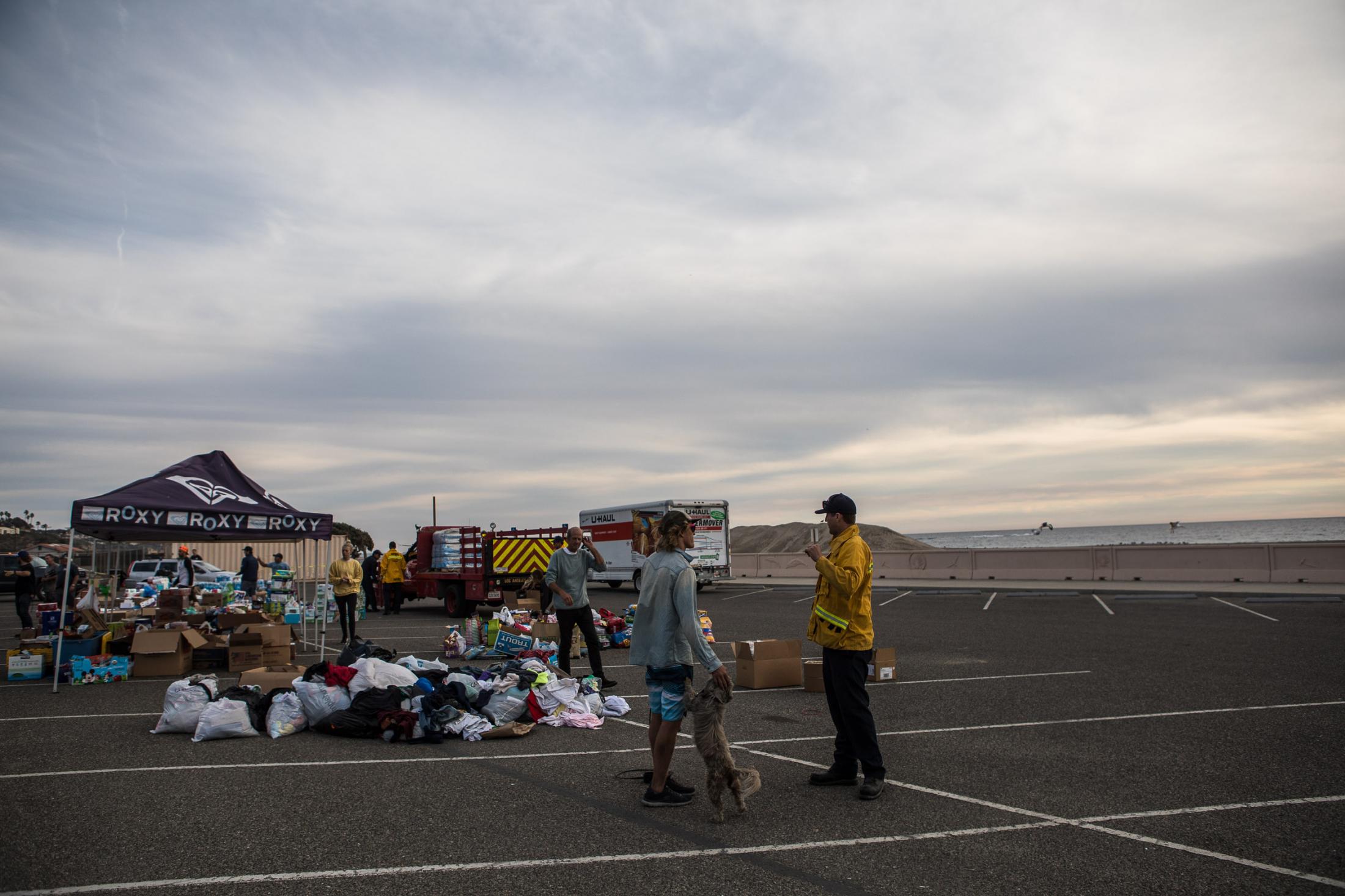 - The Woolsey fire - Supplies left on Zuma beach for the people who stayed...