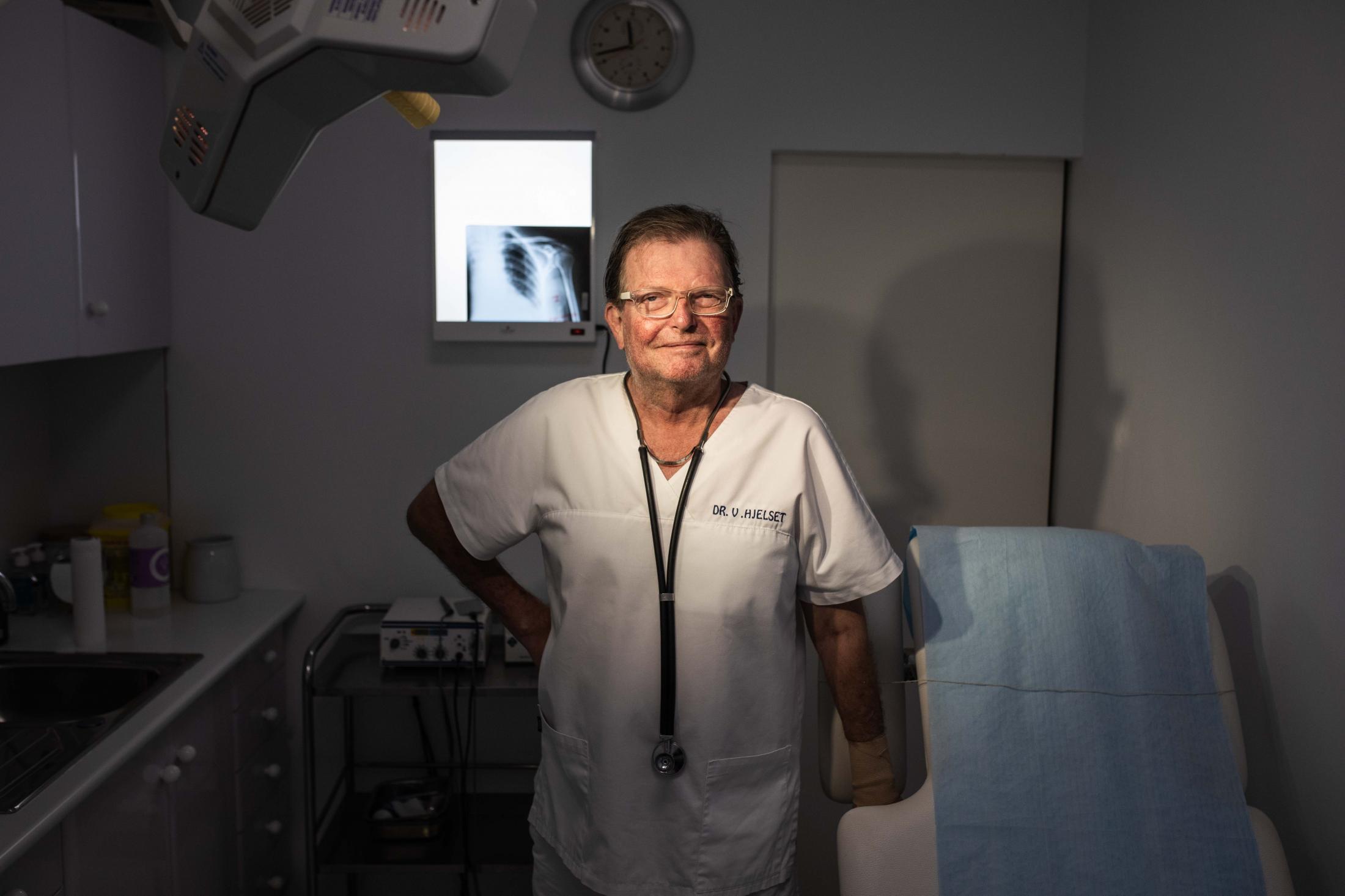 a Piece of Norway on the Costa Blanca - [ENG] Dr. Vidar Hjelset, a family doctor in his own...