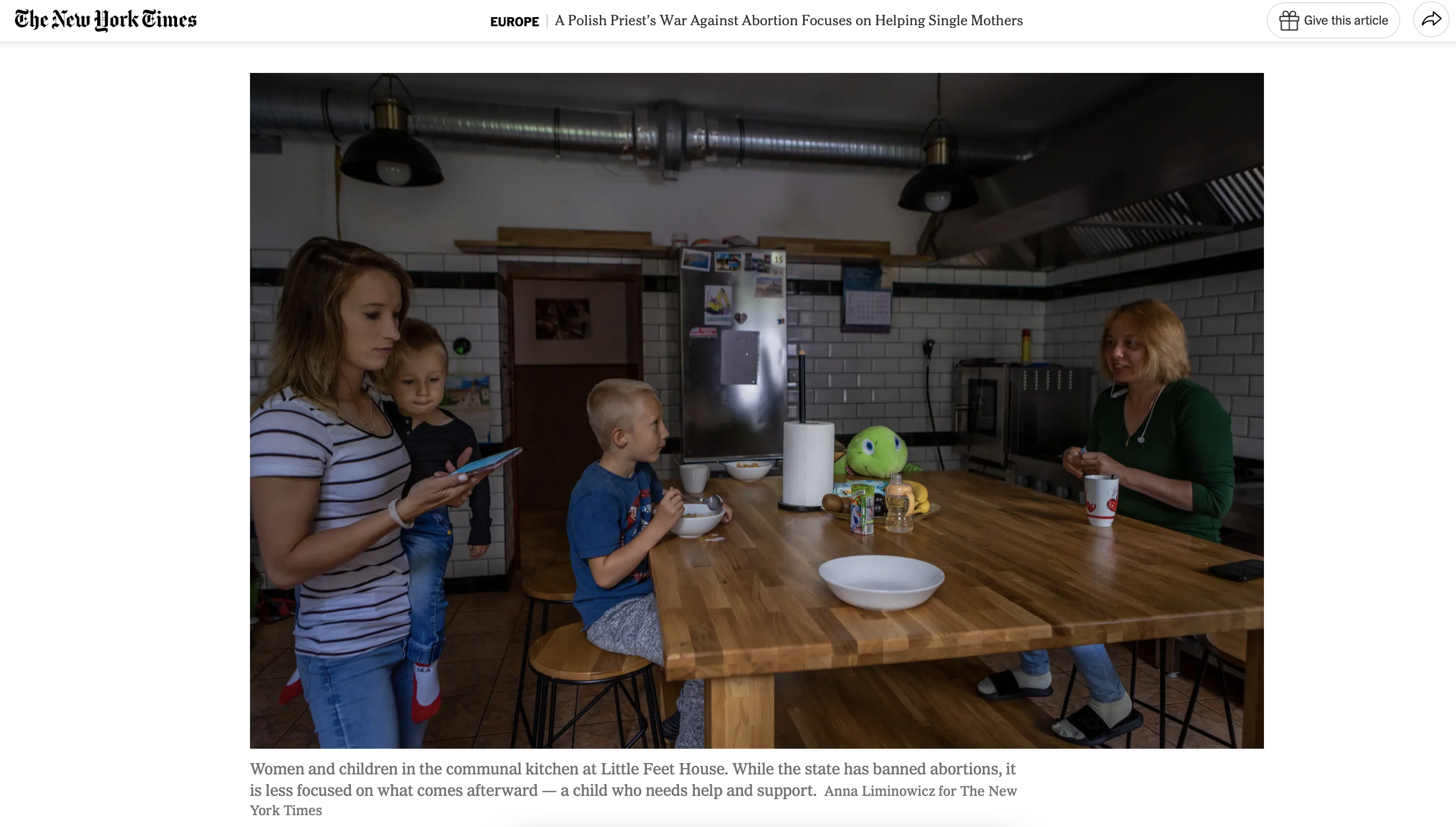 Art and Documentary Photography - Loading the_new_york_times_anna_liminowicz_3.png