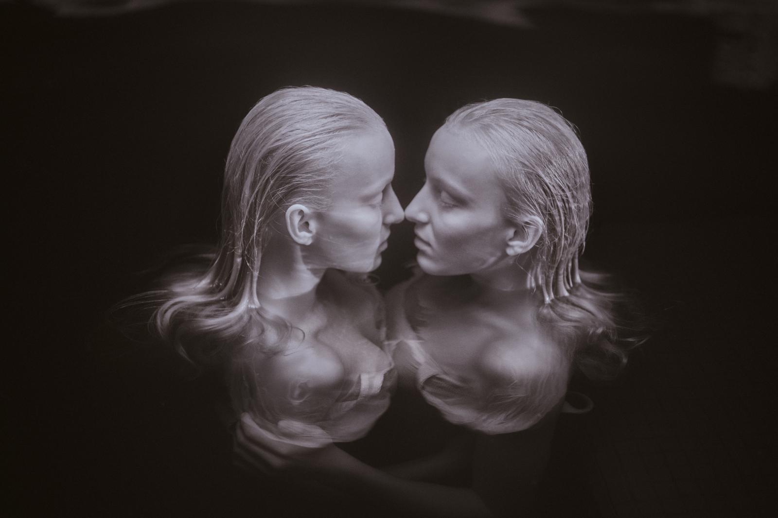 Shooting with Twins Rose & Isabella with Infrared