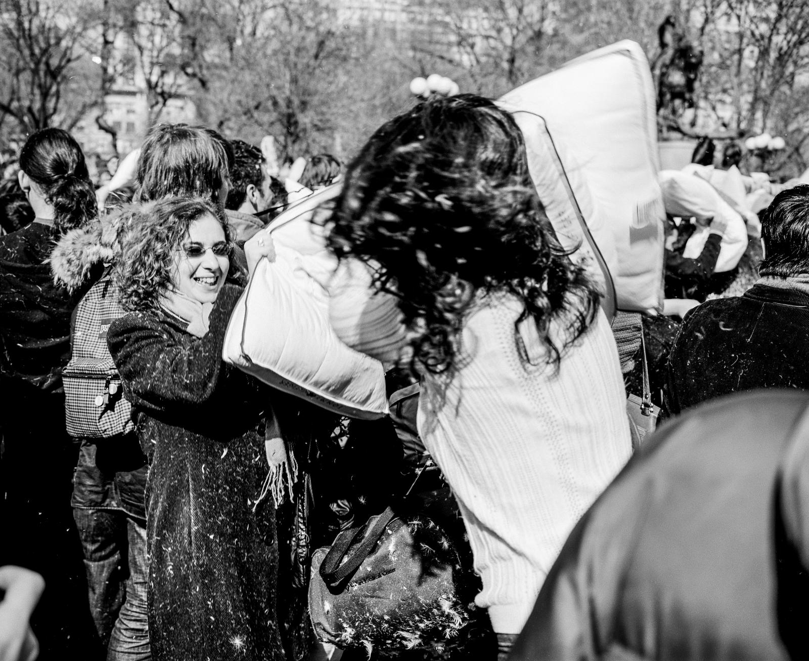 Pillow Fight 080322407