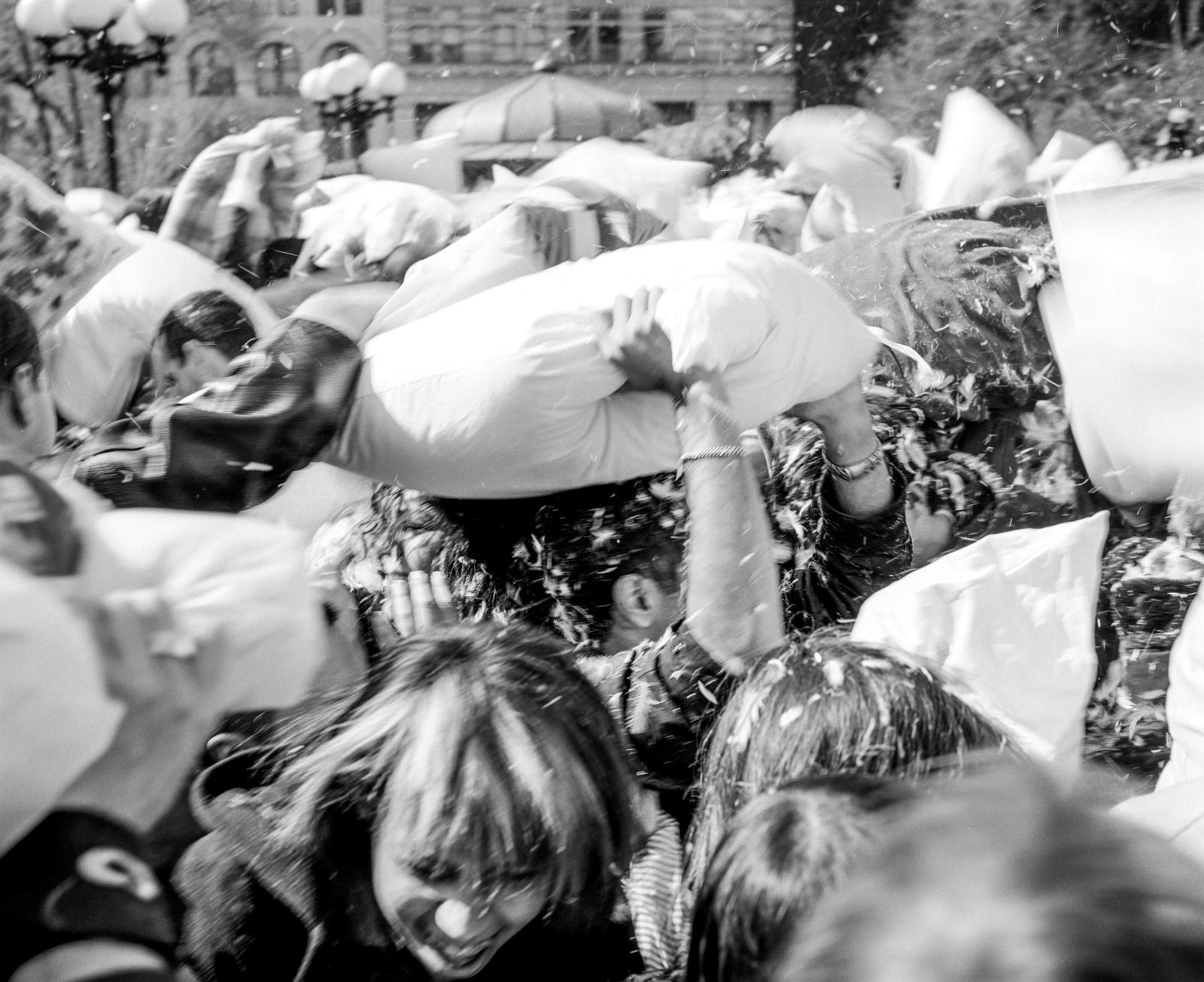 Pillow Fight 080322501
