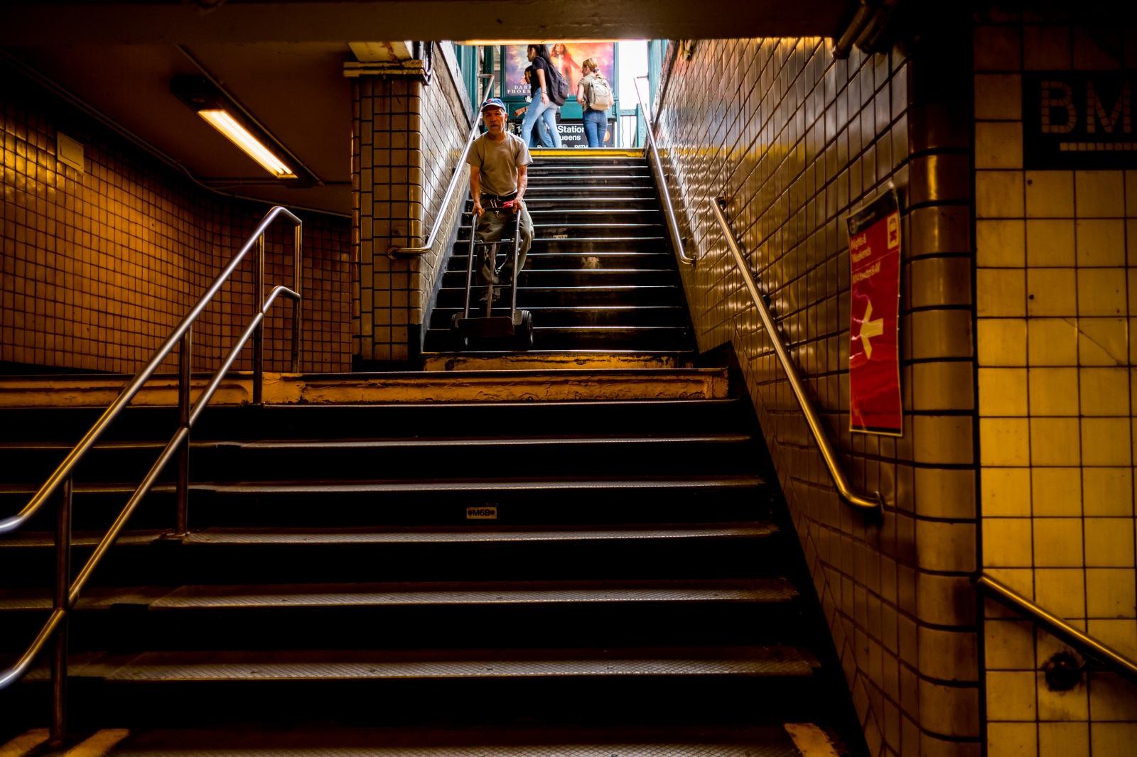 Subway Entrance/Exit 190601026