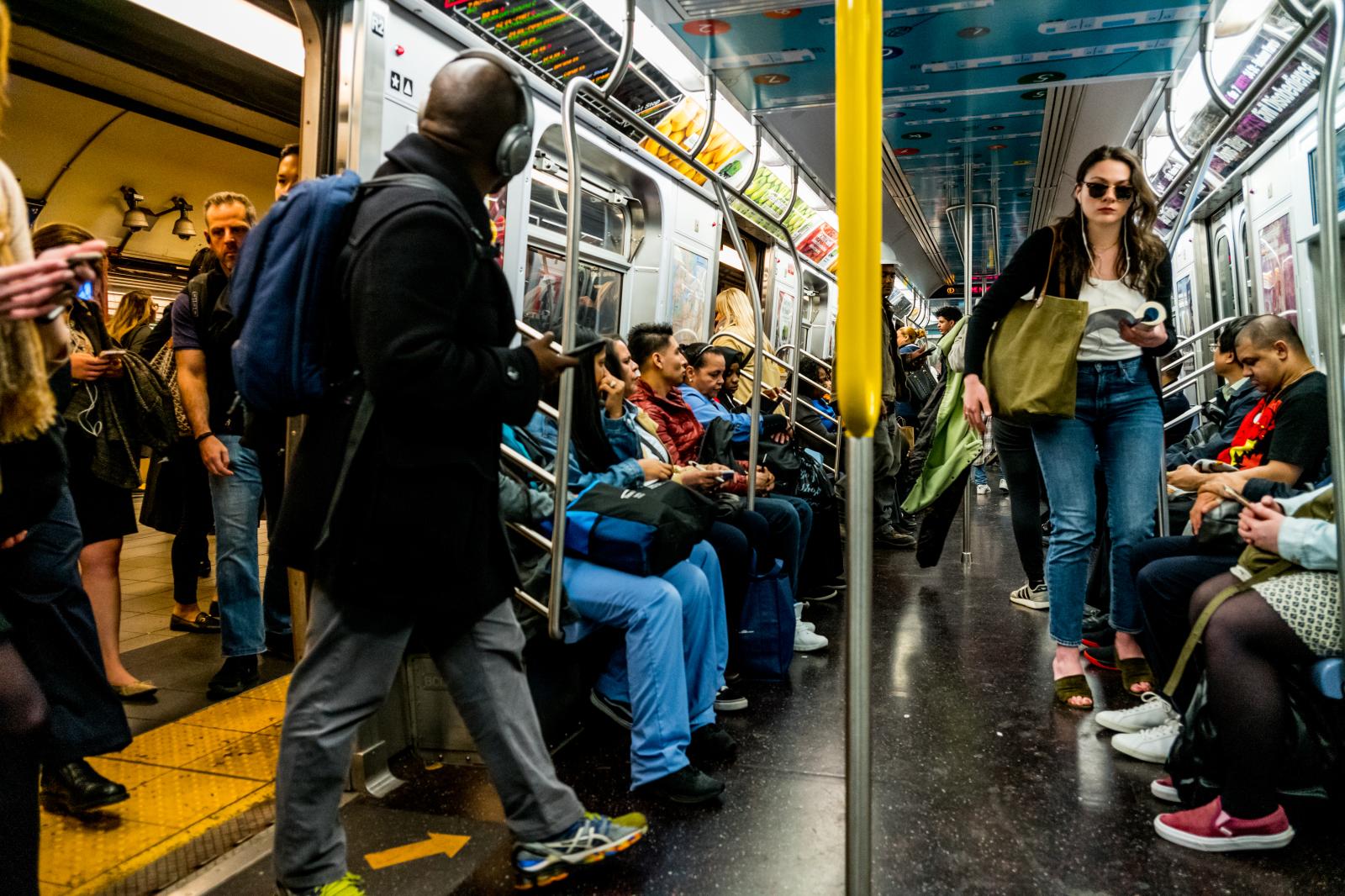 Rush Hours/NYC Subway 190515010