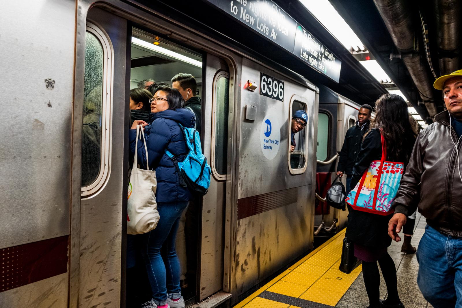 Rush Hour/NYC Subway 170421778