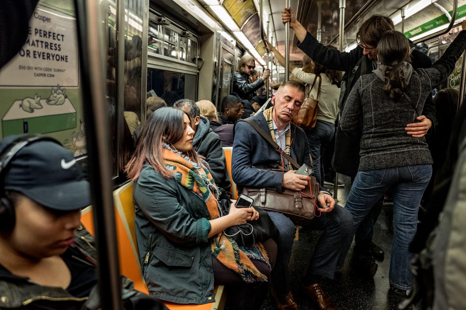 Rush Hour/NYC Subway 160413001