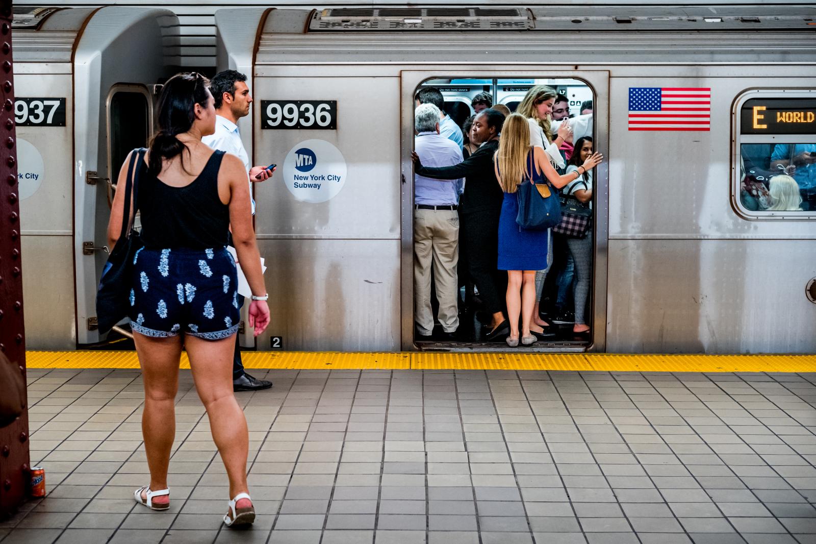 Rush Hour/NYC Subway 180724169