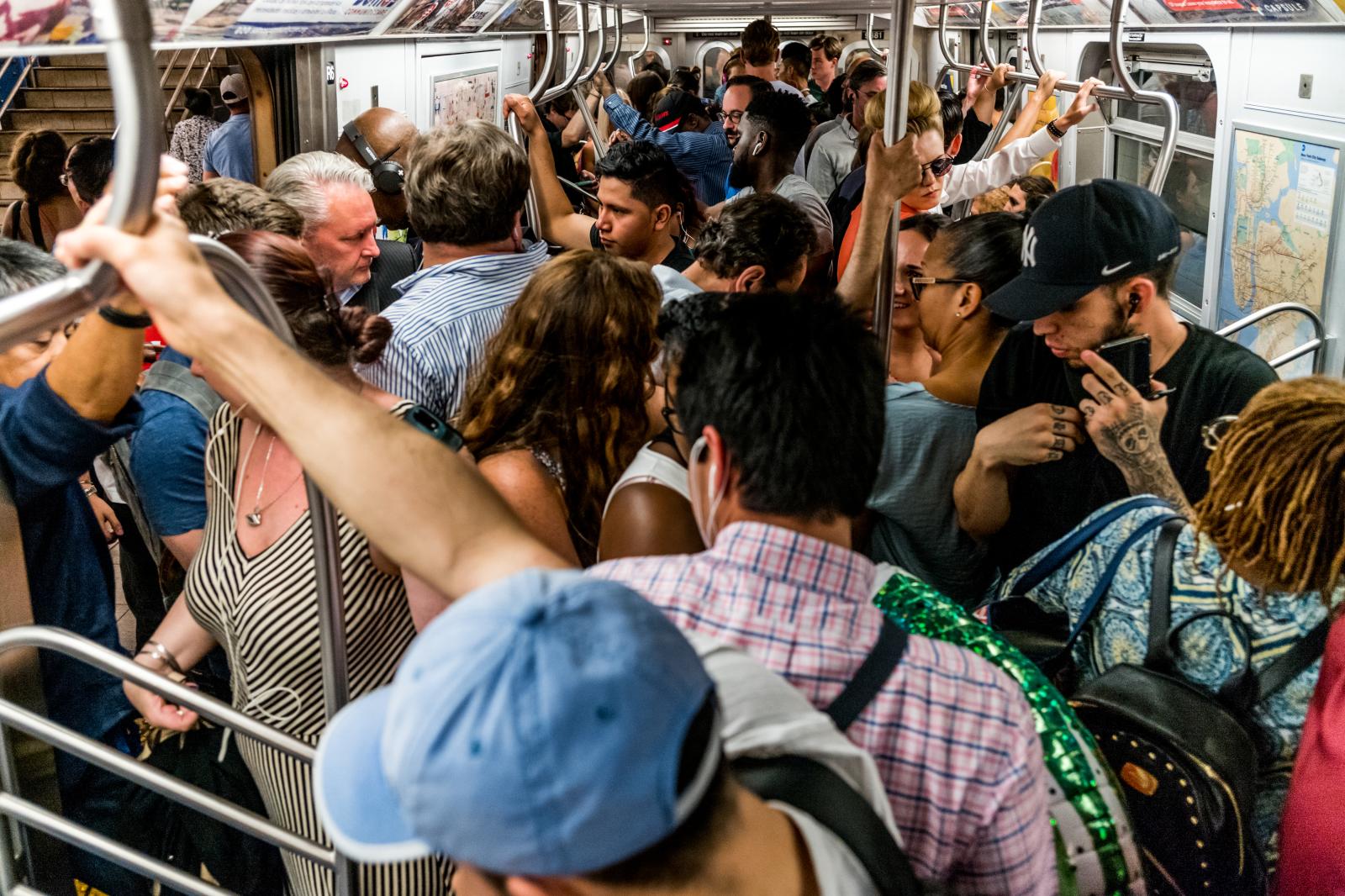 Rush Hour/NYC Subway 180810928