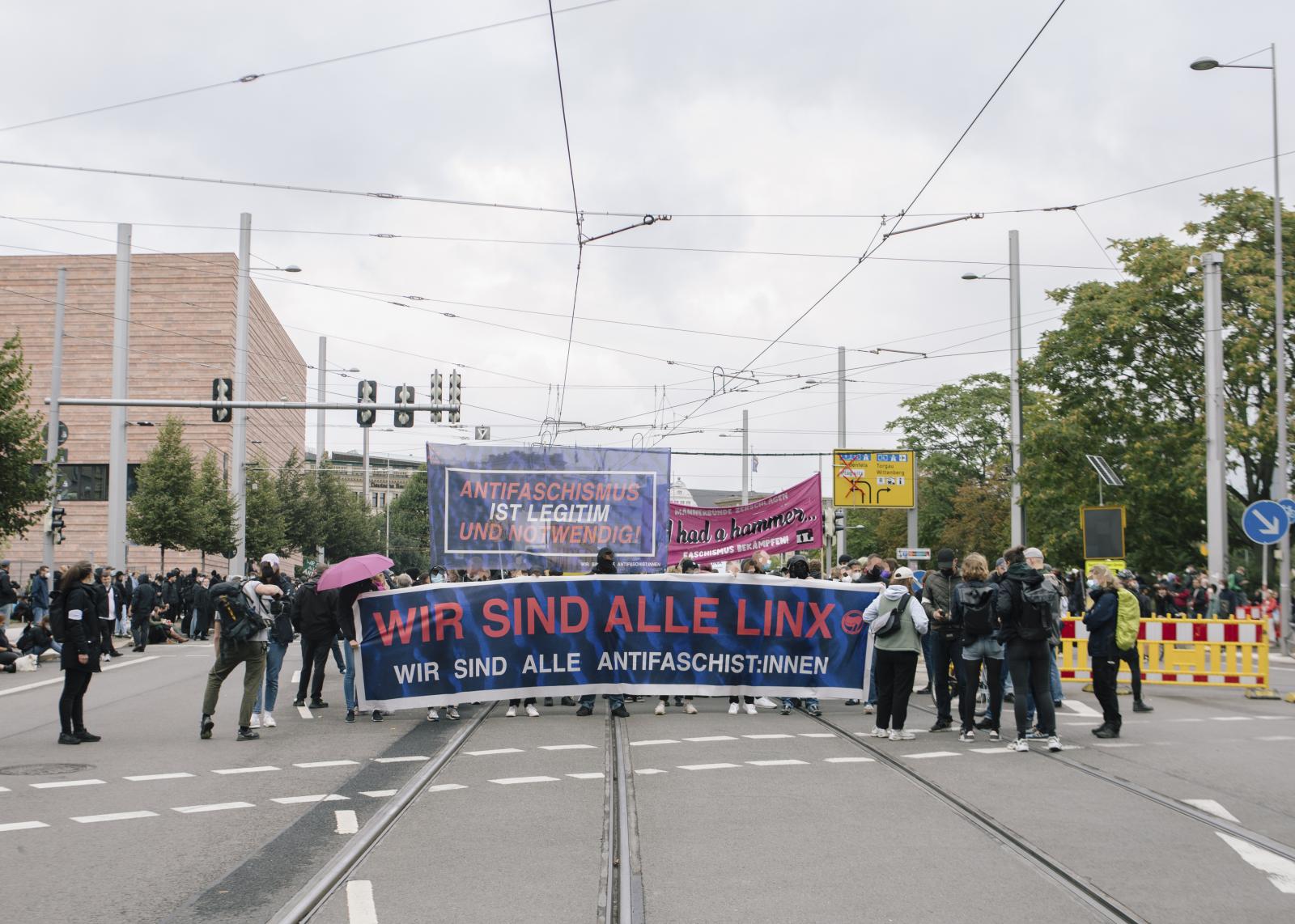 Wir sind alle Linx Demonstration - Front-banner.