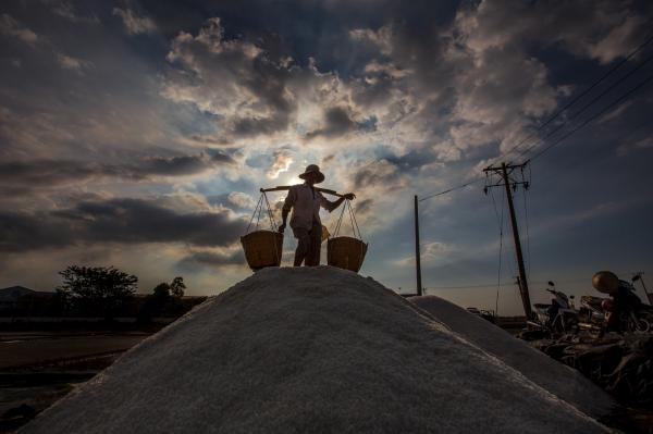 Salt Harvesting - Photography story by Marcel Mayer