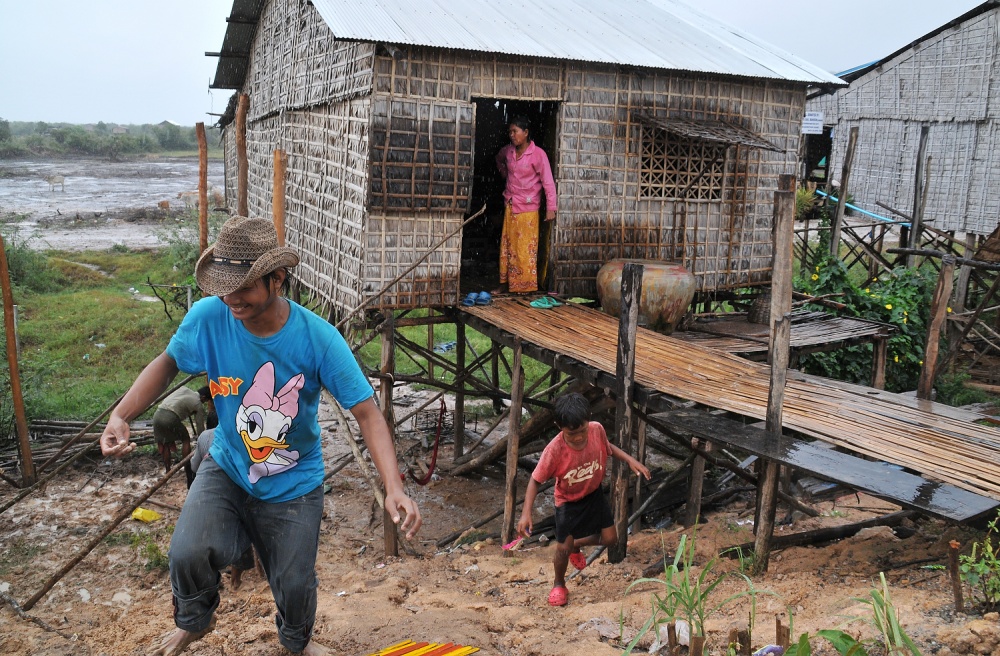 Child poverty in Cambodia by Hiroko Tanaka