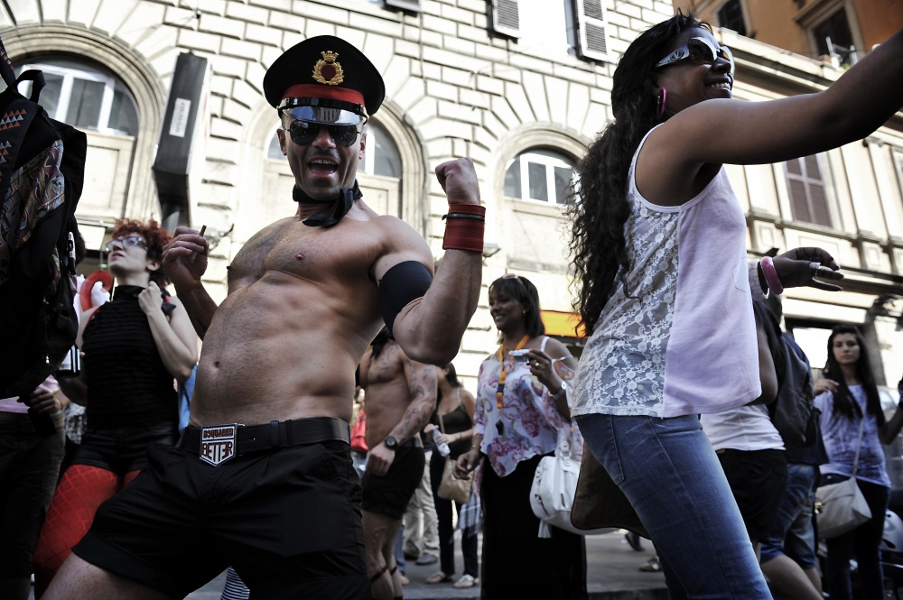 Art and Documentary Photography - Loading _ELU6132b.jpg