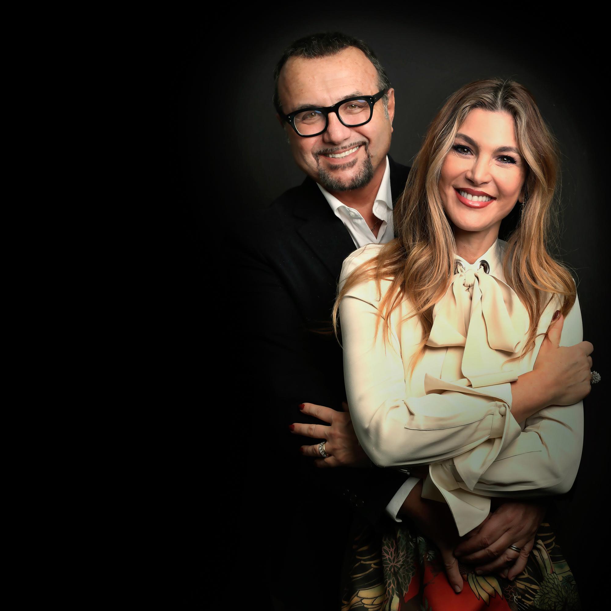 COUPLES IN LOVE