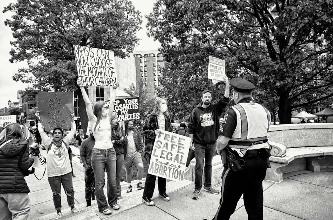 MARRCH Pro-Abortion Rally & Counter Protest (b&w)