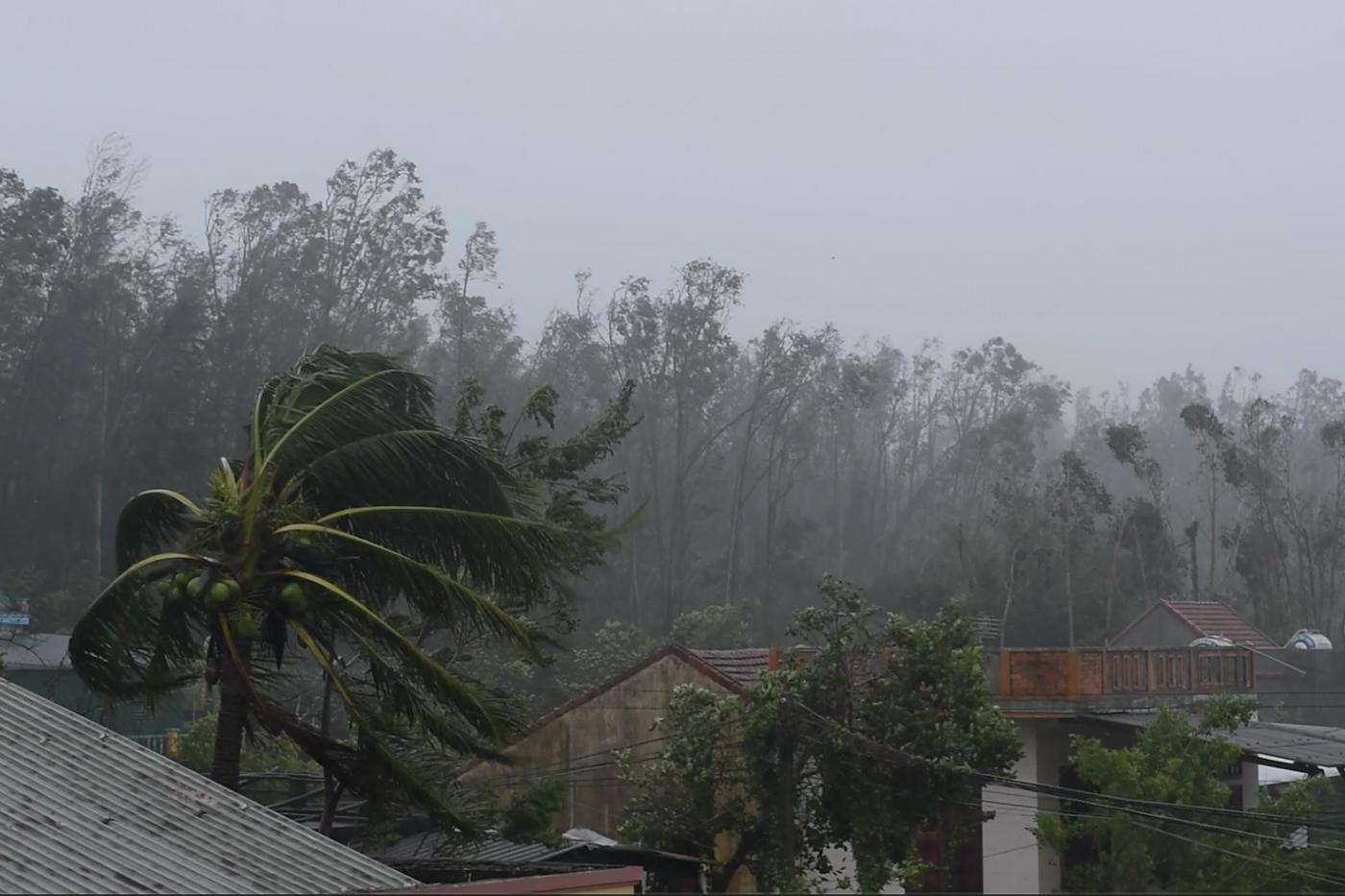 A view from a shelter as Typhoon Molave lashes Vietnam&#39;s coast in Binh Chau village, Quang Ngai province October 28, 2020.