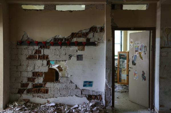 13 years without. Failure to rebuild public schools in L'Aquila - 