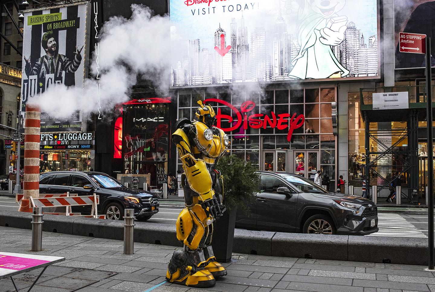  Street performer in a Transfor...Times Square. October 31, 2020 