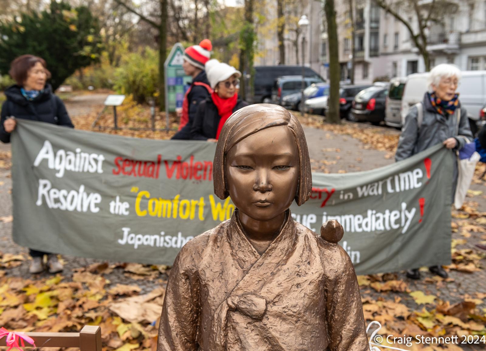 BERLIN, GERMANY - NOVEMBER 25: ...by Craig Stennett/Getty Images)