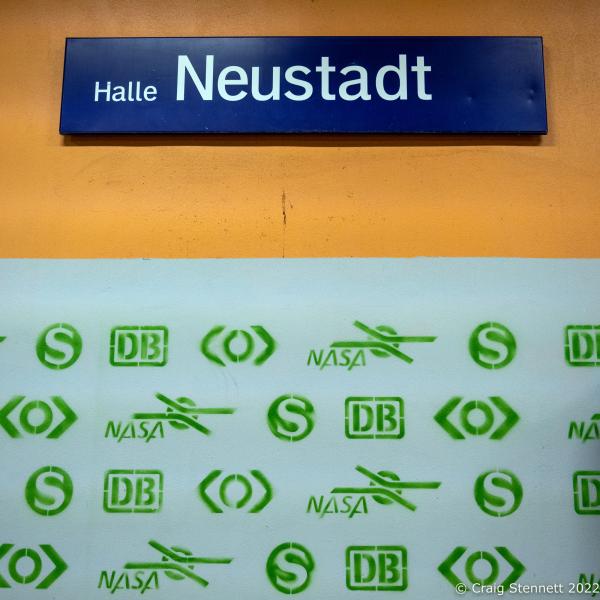 HAALE (NEUSTADT), Germany-JUNE 30: The platform concourse at Halle (Neustadt) station on June 03, 2022. The Halle-Neustadt S-Bahn tunnel is a double-track railway tunnel in the Neustadt district of Halle (Saale) . In the area of ​​the district center it passes under the Magistrale, the Neust&auml;dter Passage, the Albert-Einstein-Stra&szlig;e and the street &quot;Am Bruchsee&quot; (today&#39;s street names). The 454 meter long tunnel has a box-shaped profile and houses Halle-Neustadt station, which is served by line S3 of the S-Bahn Mitteldeutschland . It was the only new construction of a tunnel station of the DR. The tracks in the tunnel belong to different routes, although it is usually used as a two-track line in one-way traffic. (Phot by Craig Stennett) Halle (Saale) Germany