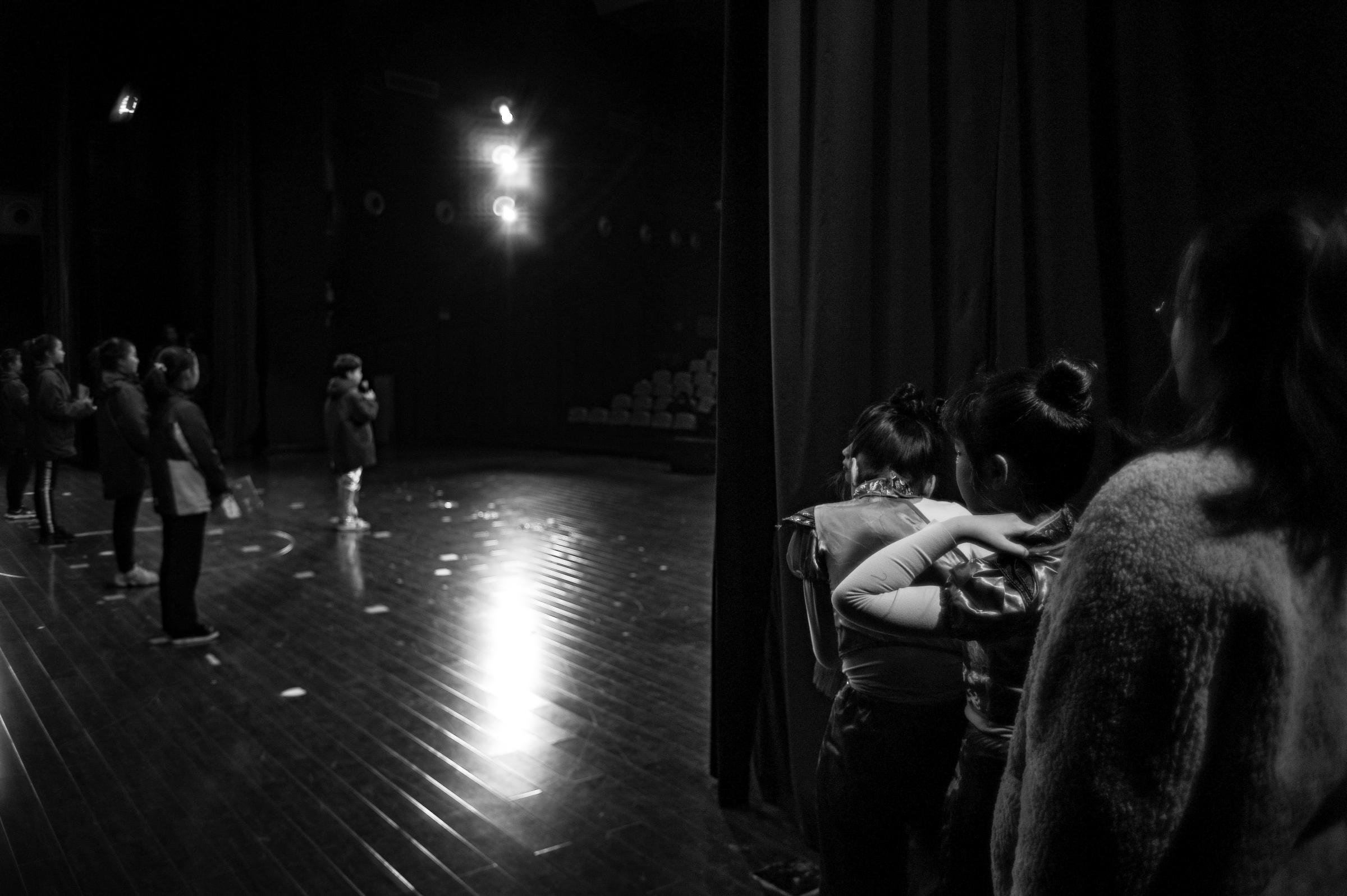 Art and Documentary Photography - Loading Backstage-9.jpg