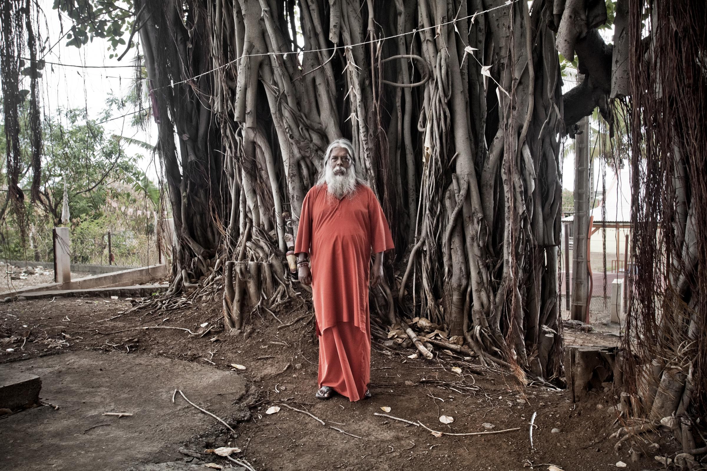 • De l'Inde à La Réunion, de l'Engagisme à la liberté -  Ashram du Gol, Saint-Louis. Il s’appelle Swami...
