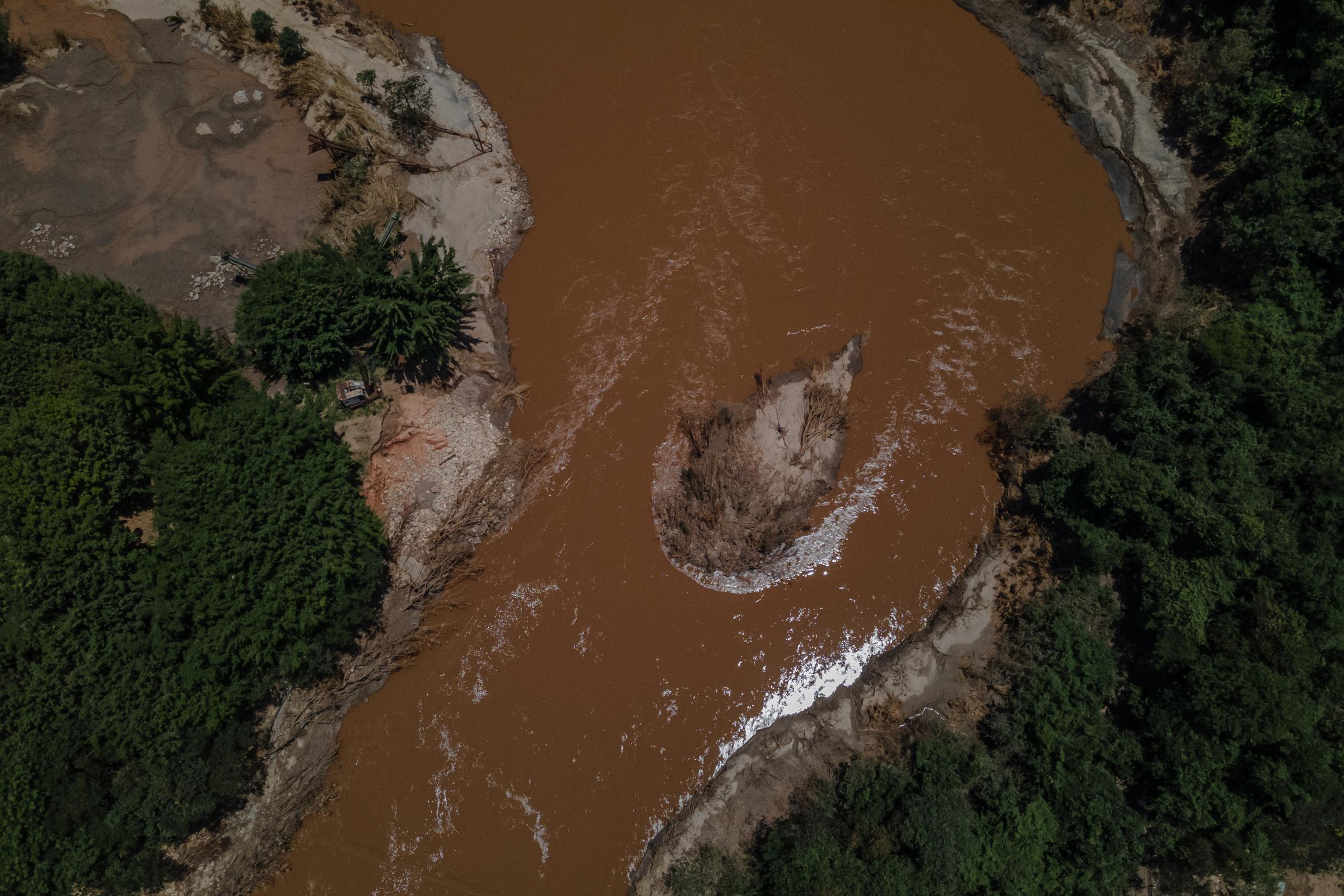 Three Years Later: Deadly Mining Disaster Still Tests Vale and Mining Towns Live in Fear of Another Dam Collapse - Three years after the collapse of Vale&#39;s mine-waste dam that left at least 270 dead,...