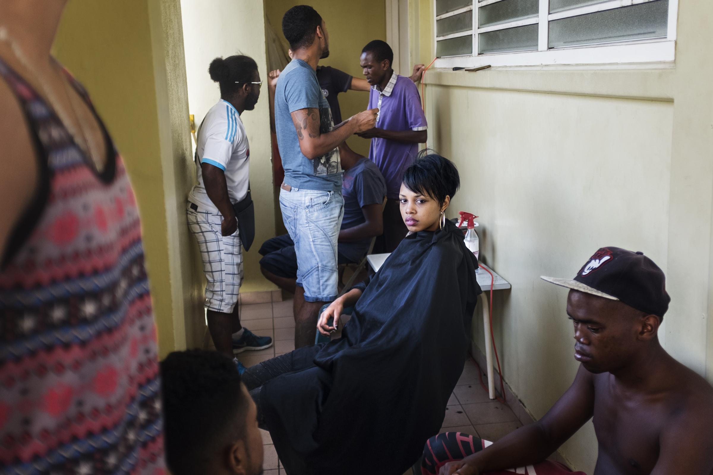 • Kartié Dom-Tom (Ile de La Réunion) -  Les coiffeurs sont nombreux dans les différents...