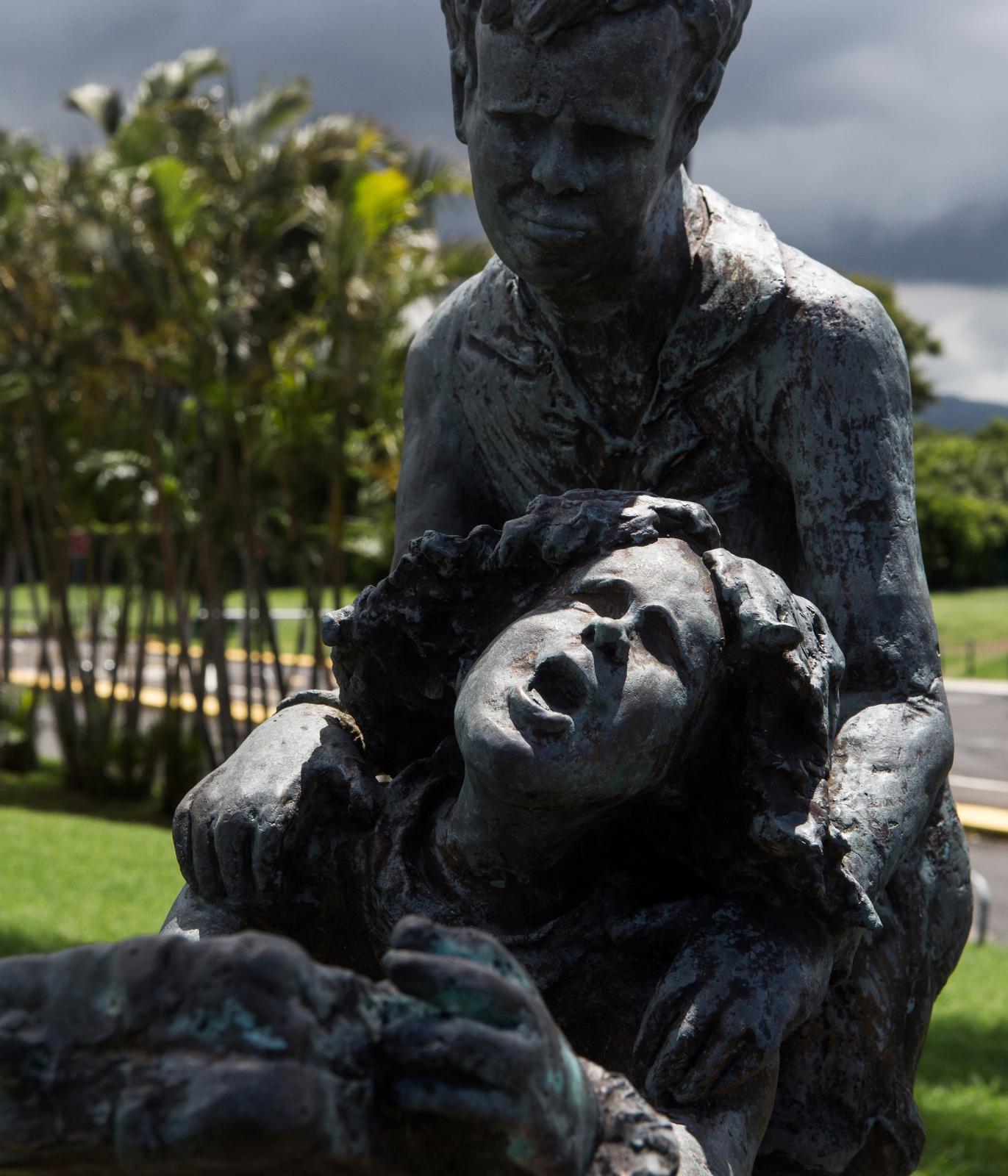 Untitled -   Stèle en mémoire des enfants exilés inaugurée le 20 novembre 2013, jour international des...