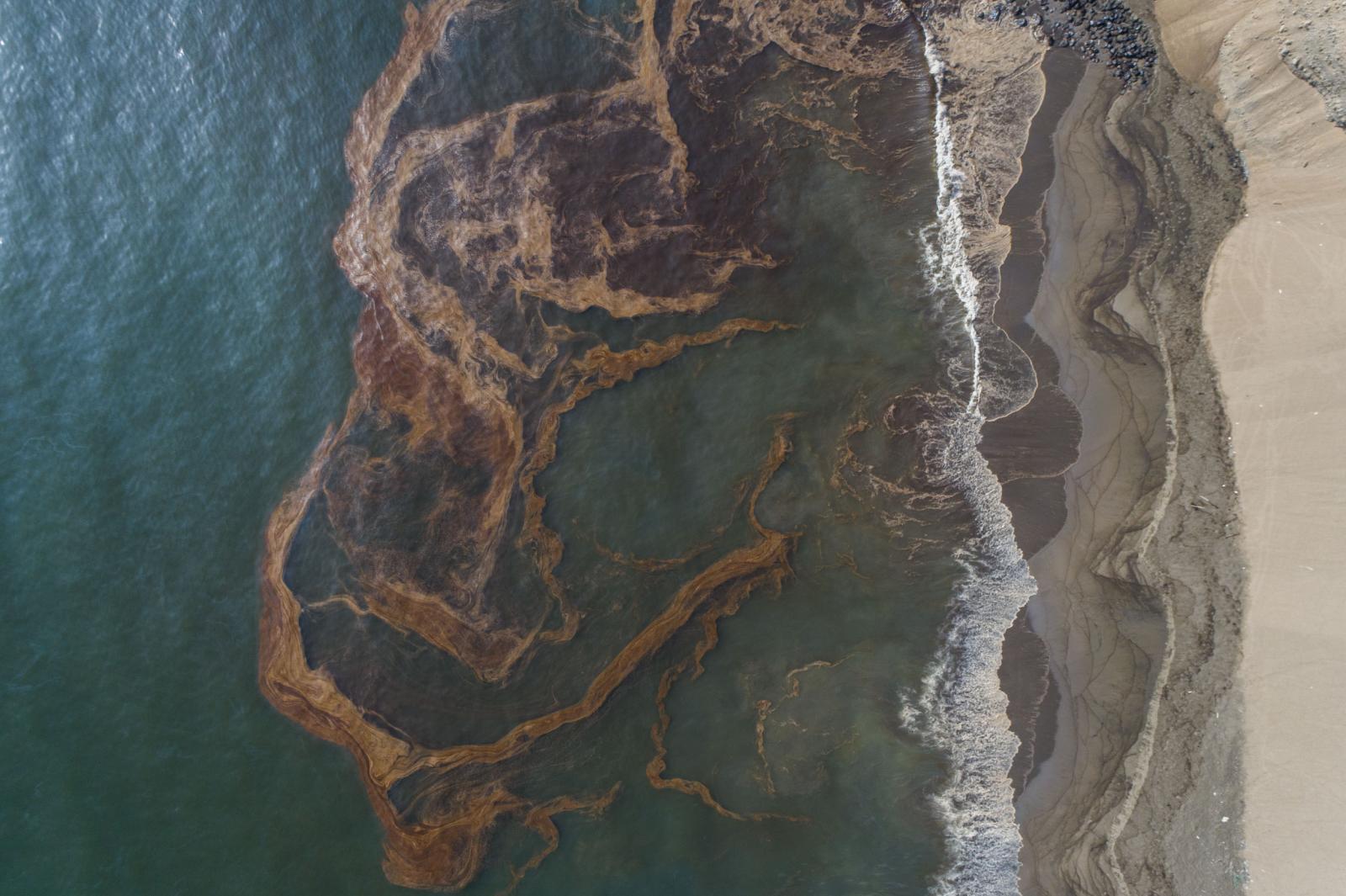 Thumbnail of Ojo Público: The Repsol spill exposes the gaps in environmental control in Peru