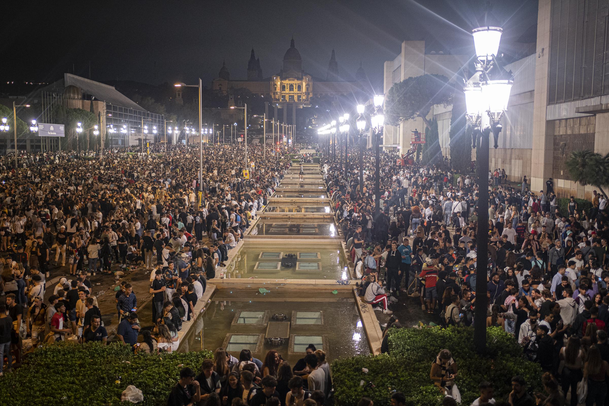 The Mercè's massive boozings: images of the incidents in Barcelona