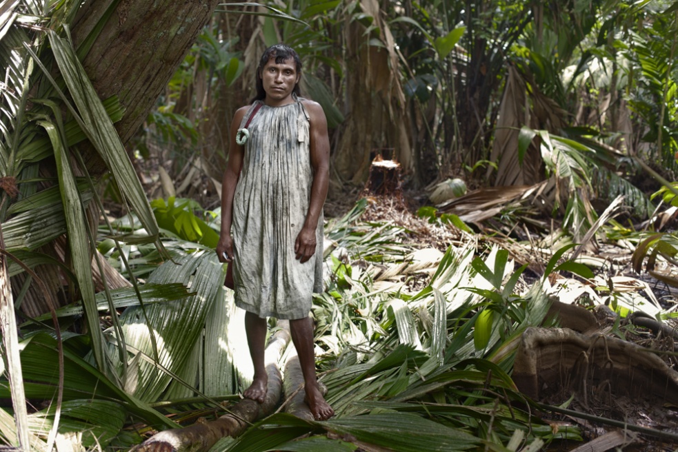 WONDERLAND (old) - Andres Medina, a young indian transgender, as many other...