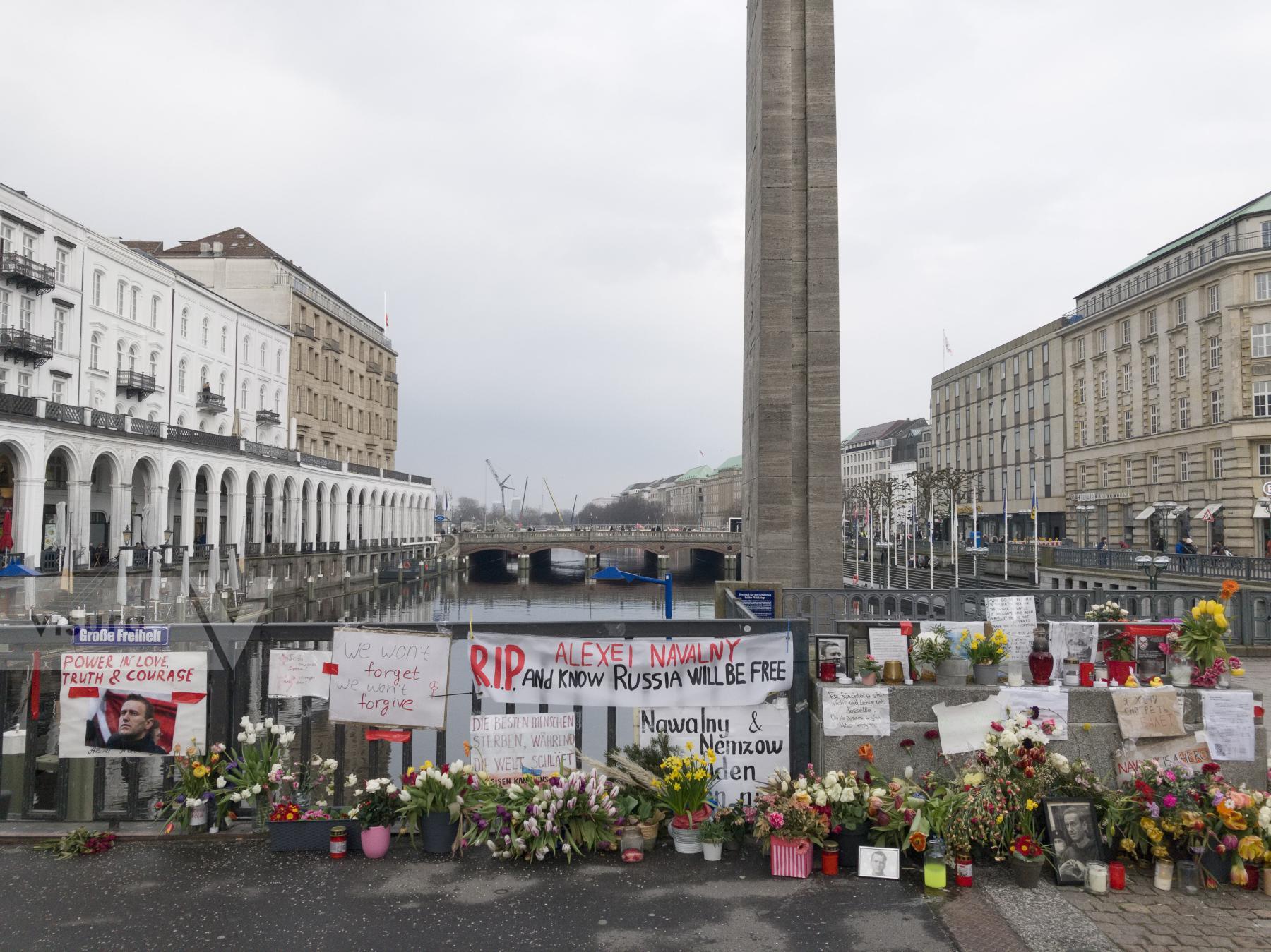 Purchase Memorial for Alexei Navalny by Ellen Kok