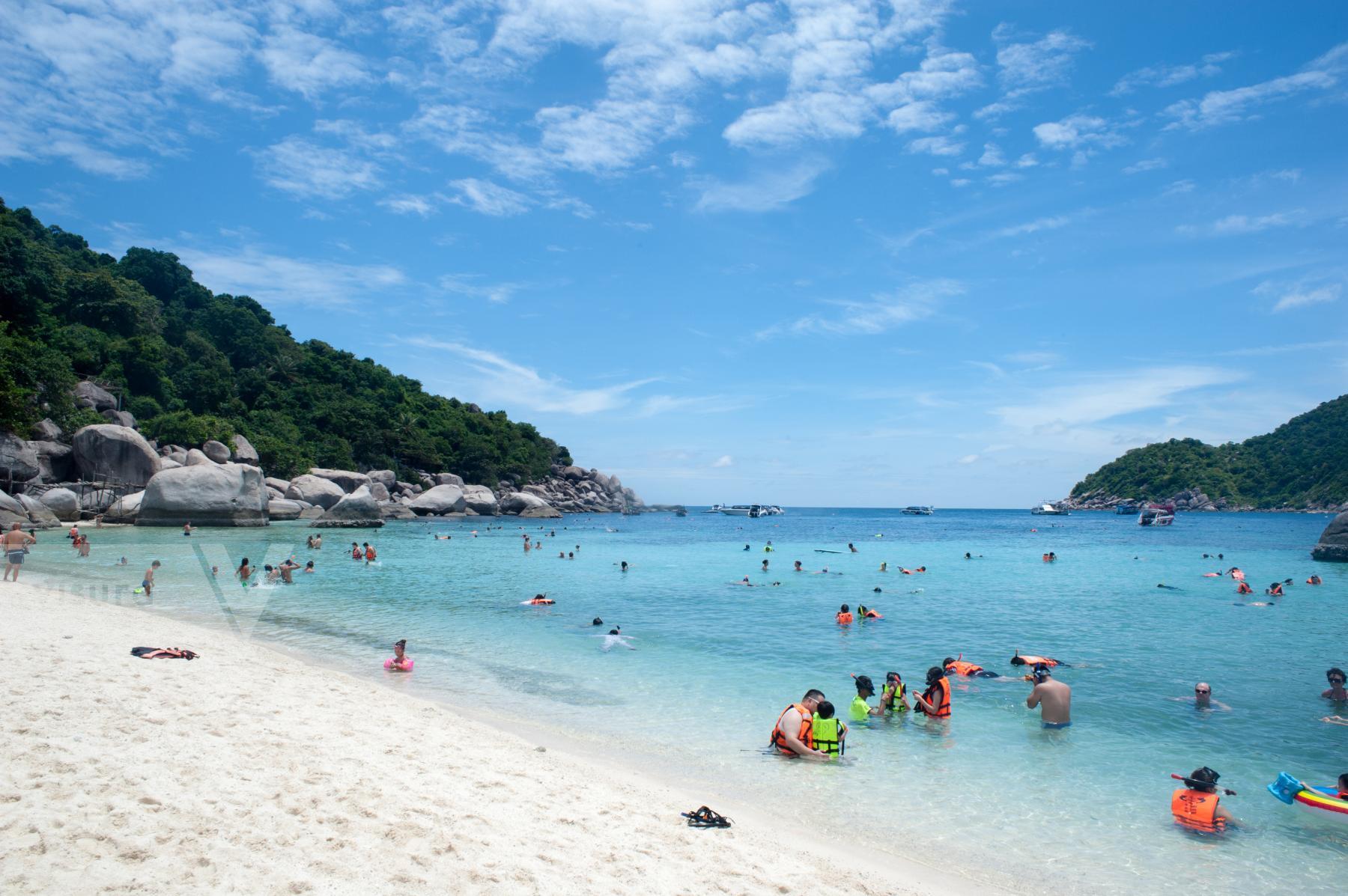 Purchase Koh Nang Yuan (Nangyuan Island) Thailand by Hiroko Tanaka