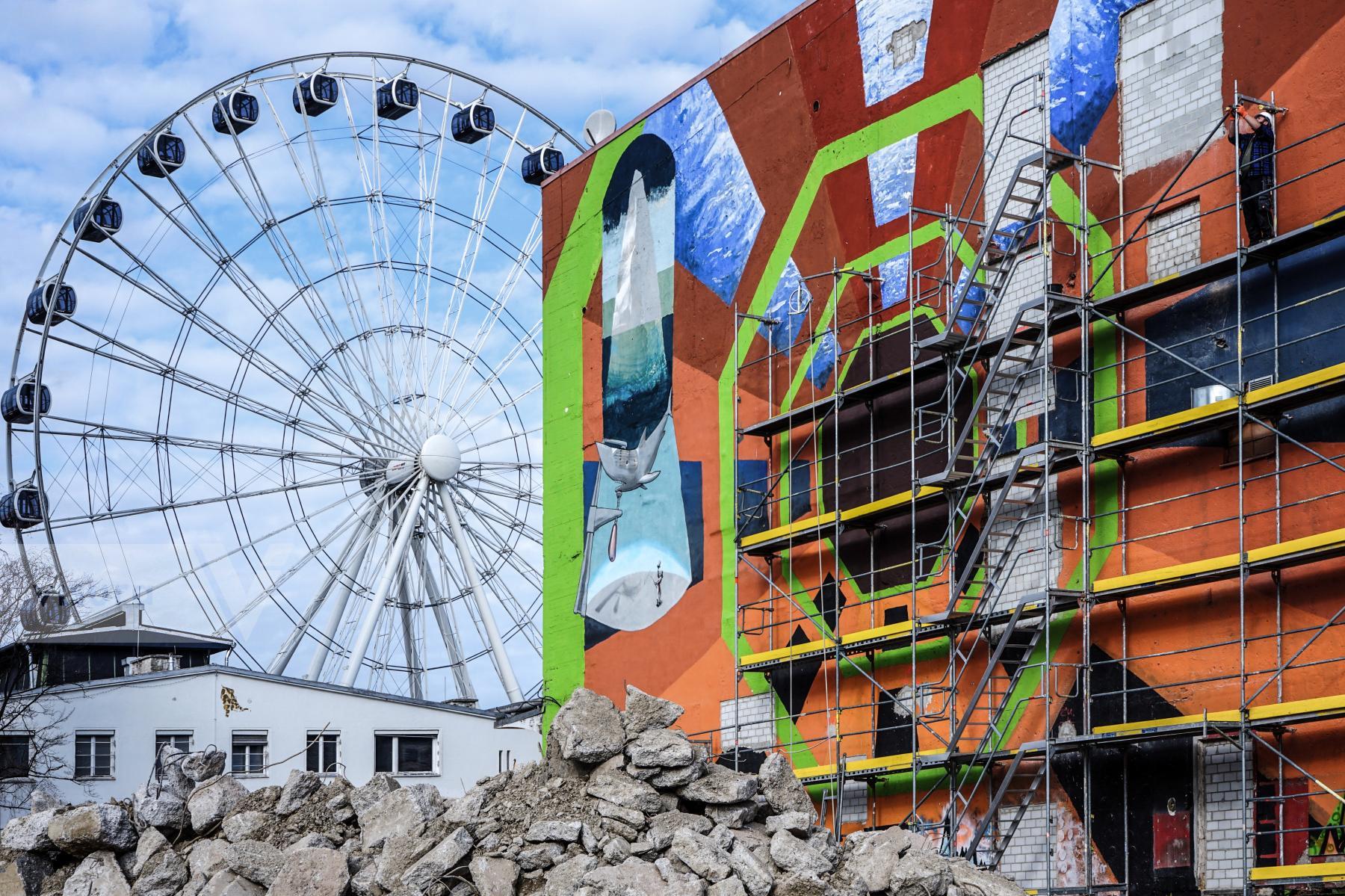 Purchase Werksviertel Munich - An exciting urban development project with ephemeral street art by Michael Nguyen