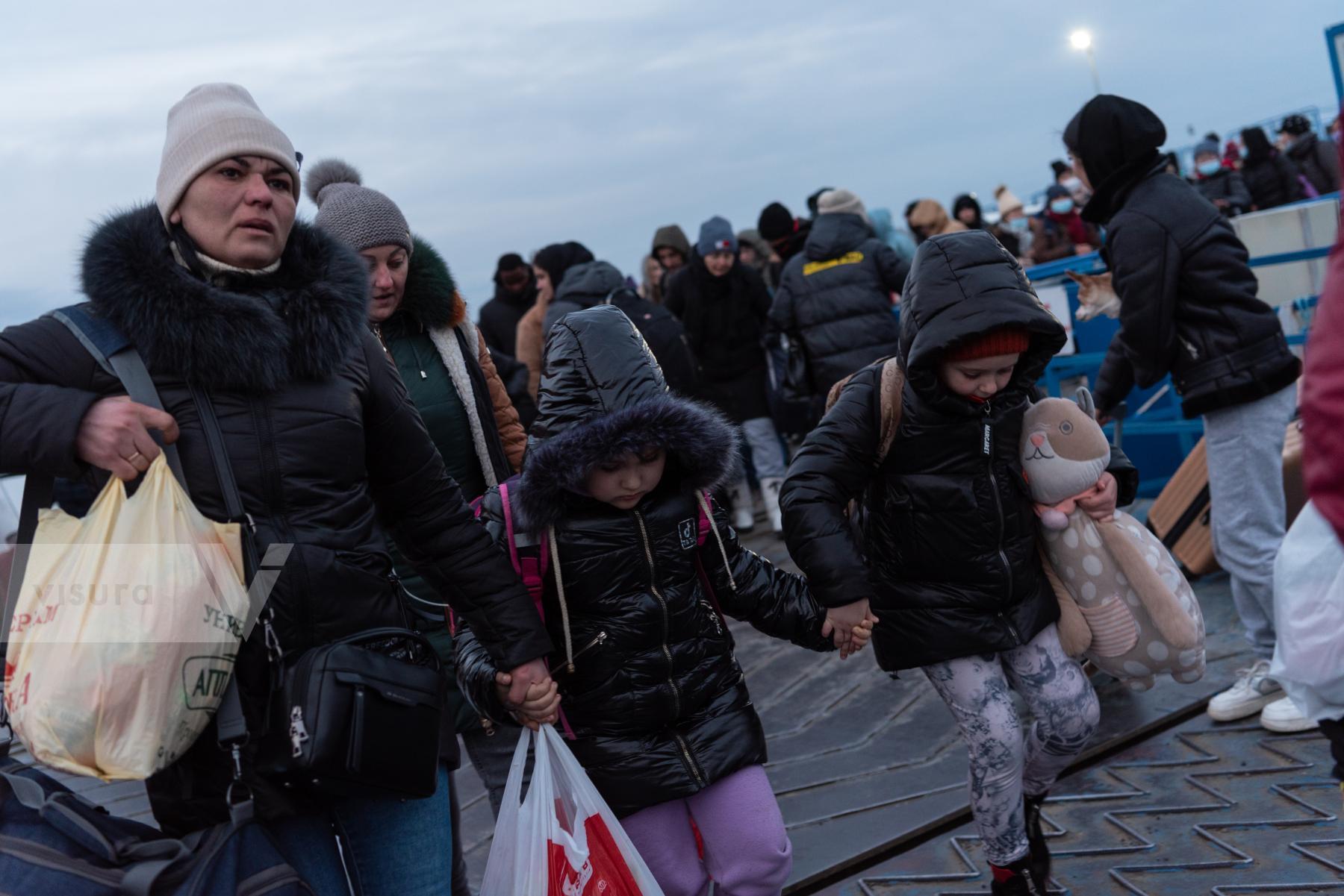 Purchase Ukrainian refugees arriving at the border station of Isaccea, Romania, February 27, 2022. by Odysseas Chloridis
