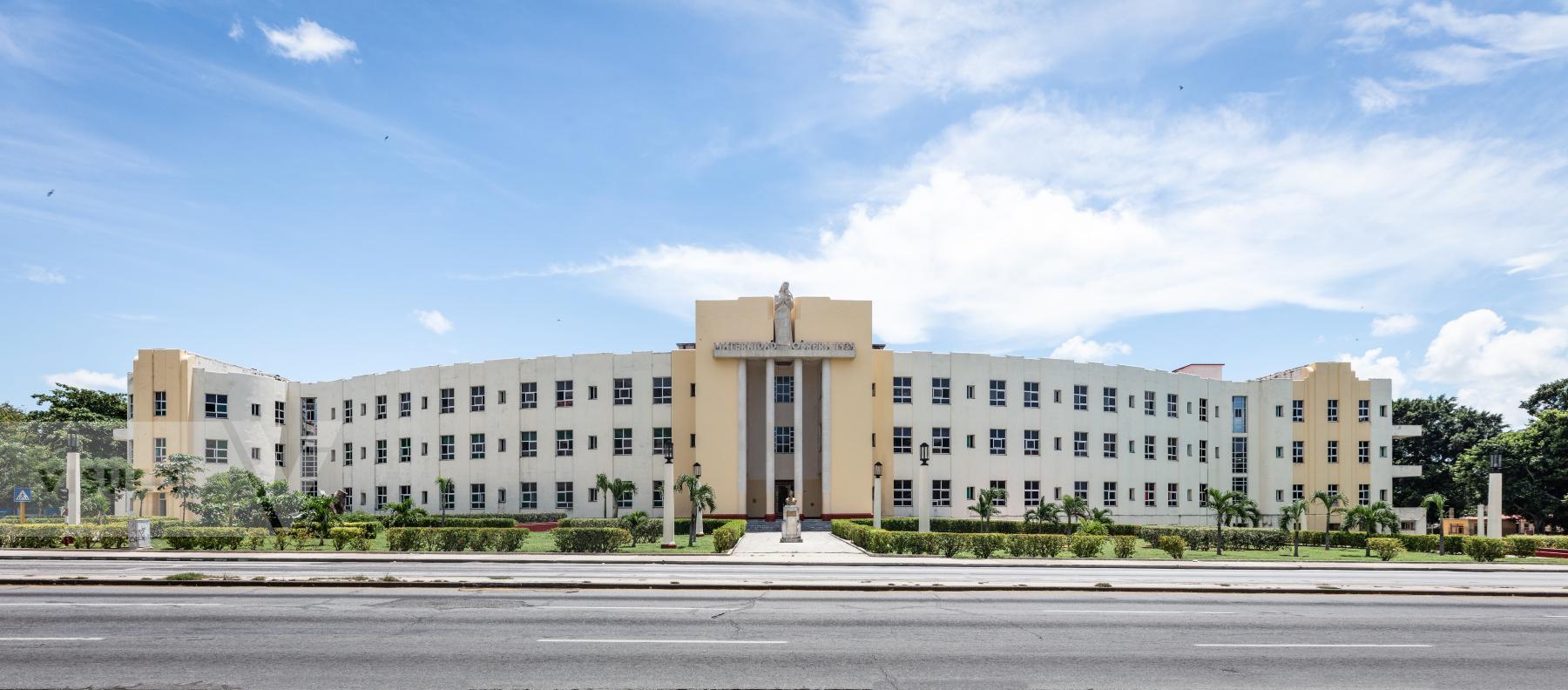 Purchase Maternity Hospital / Maternidad Obrera de Marianao by Silvia Ros