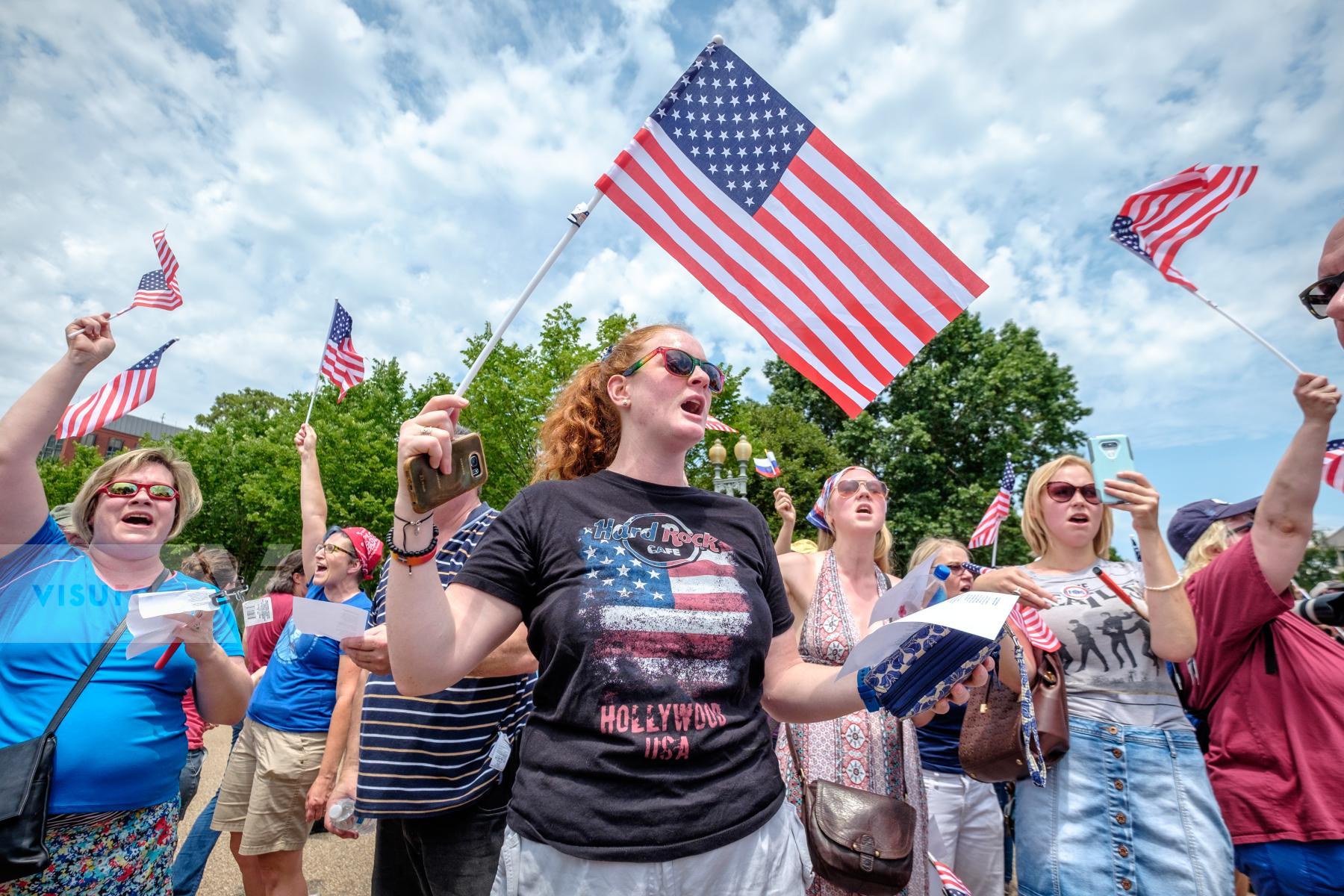 Purchase July 4th White House Flash Mob by Carla Cioffi