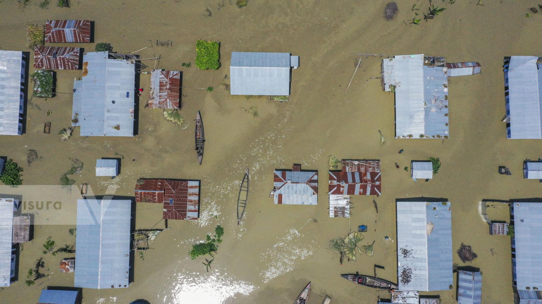 Purchase Flood in Bangladesh. by Zabed Hasnain Chowdhury