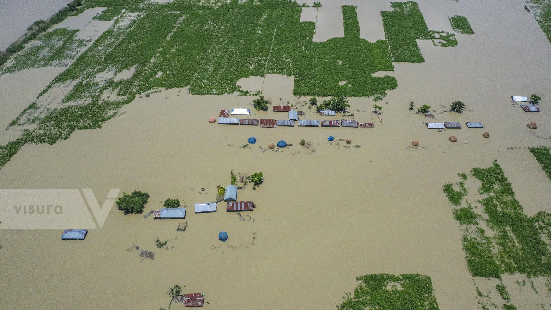 Purchase Flood in Bangladesh. by Zabed Hasnain Chowdhury