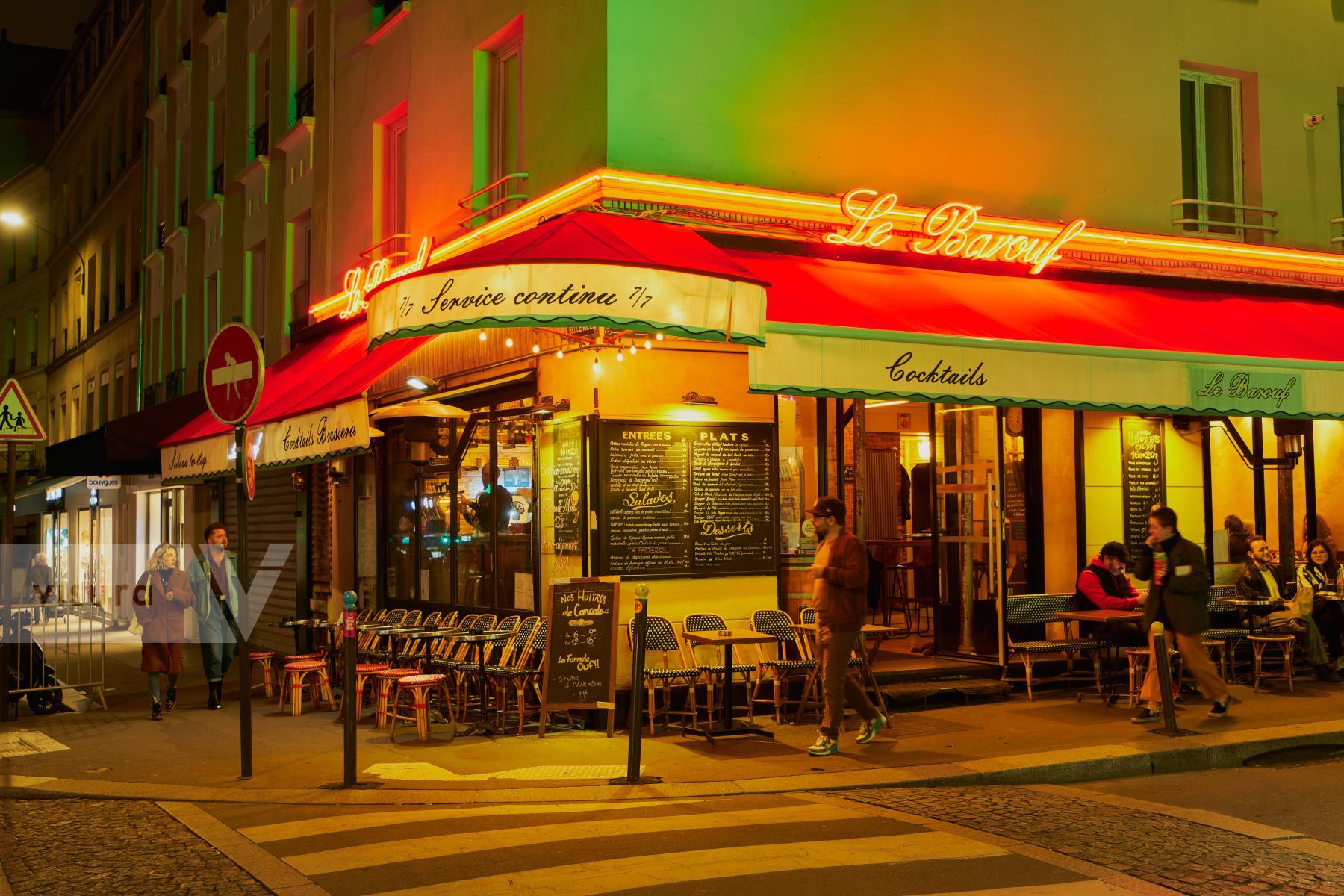 Purchase A Parisian bar at night by Remon Haazen