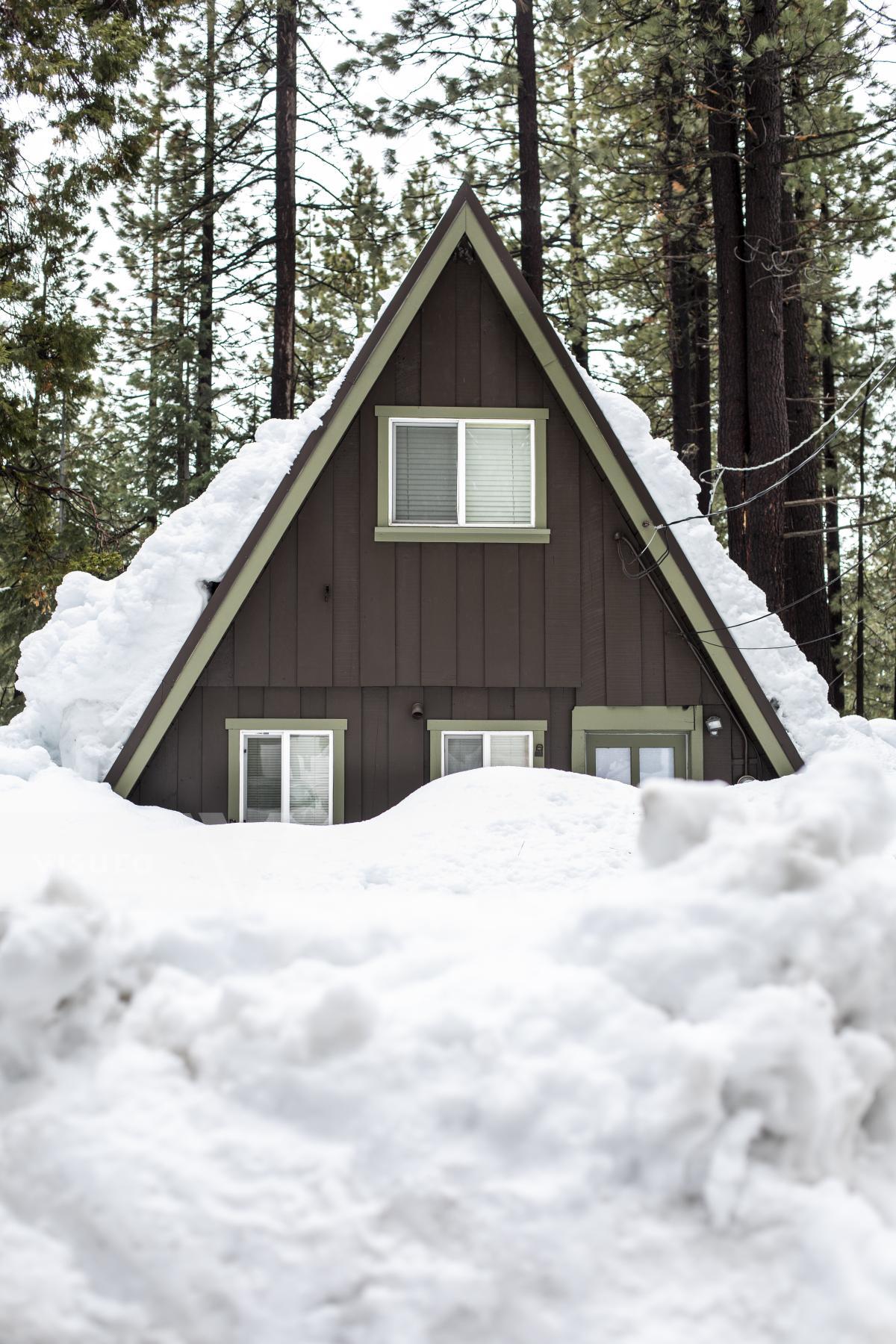 Purchase Another Atmospheric River Dumps More Snow on Lake Tahoe Region by Katie Linsky Shaw
