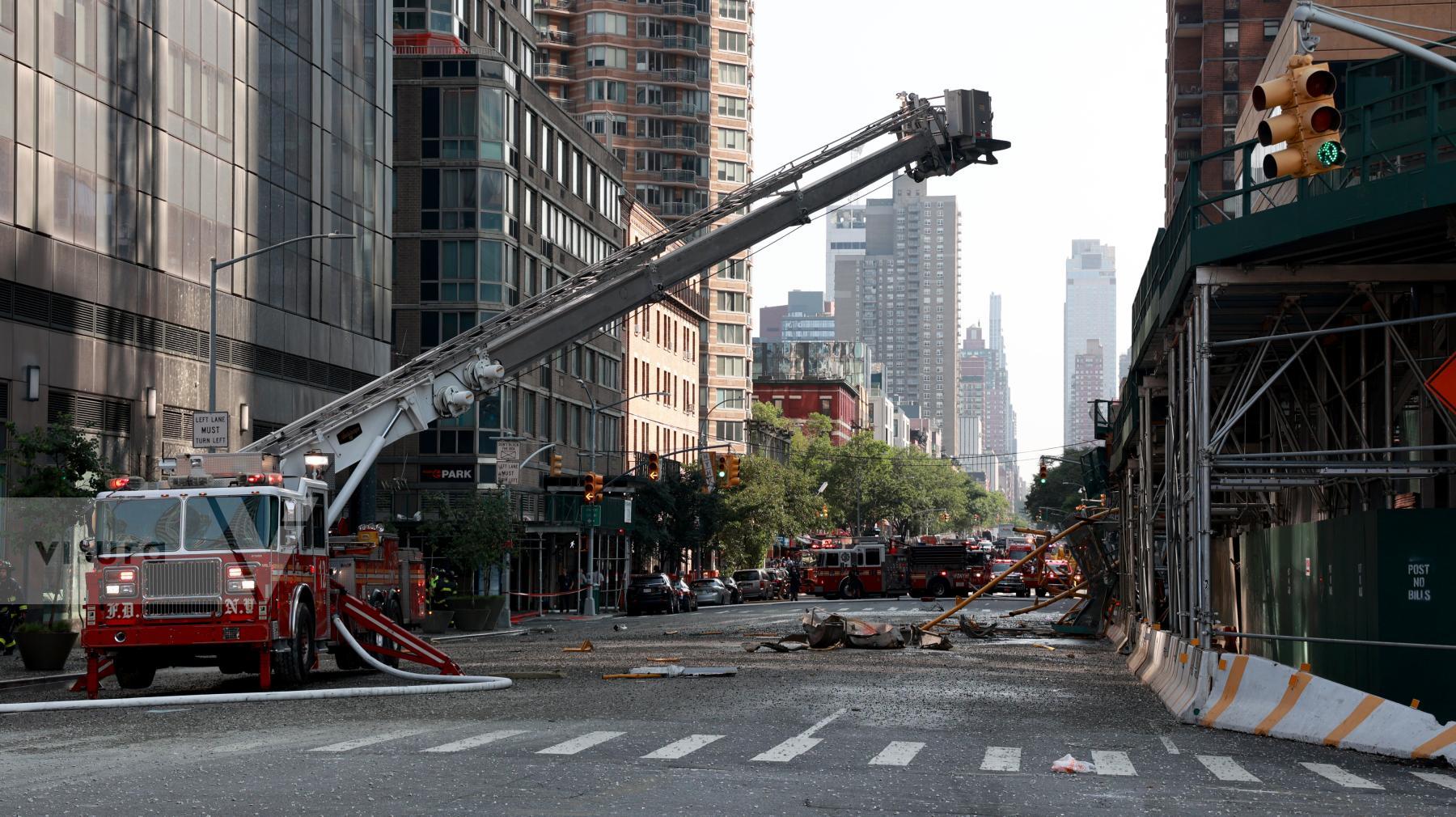 Purchase Crane Collapse by Luiz C. Ribeiro