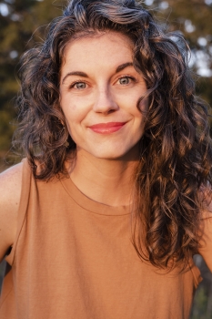 Profile Photo of Holly D. Gray